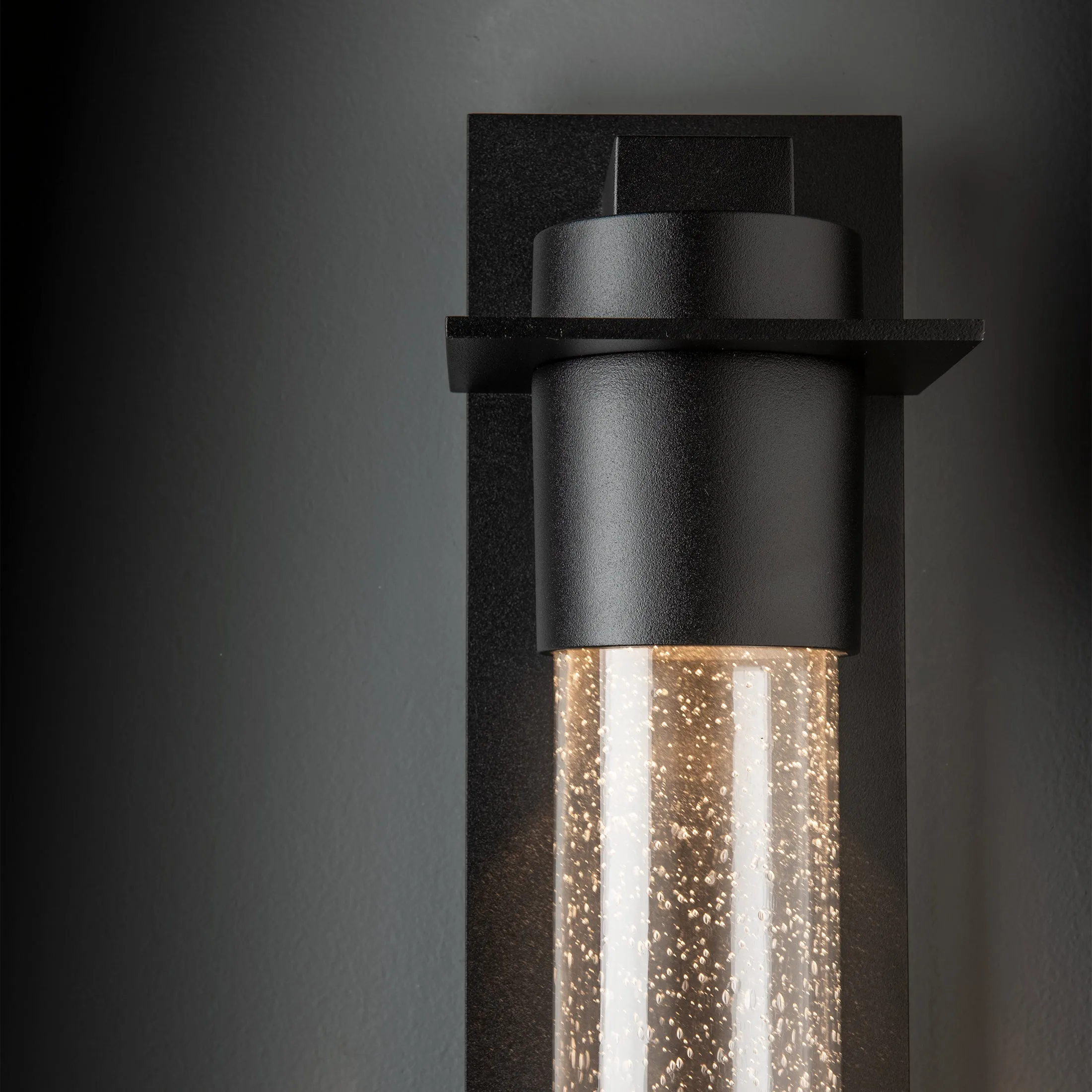 Airis Outdoor Sconce