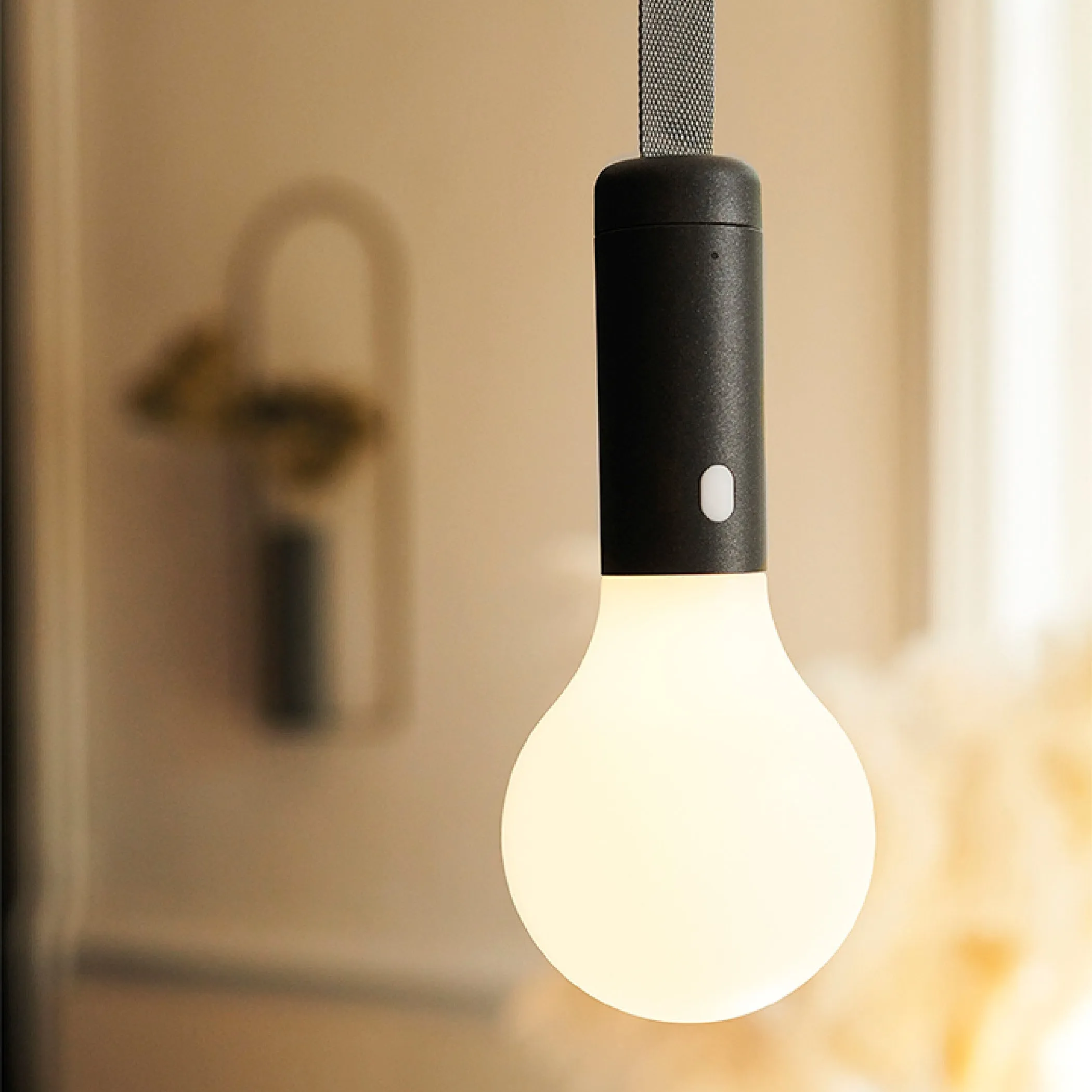 Aplo Lamp