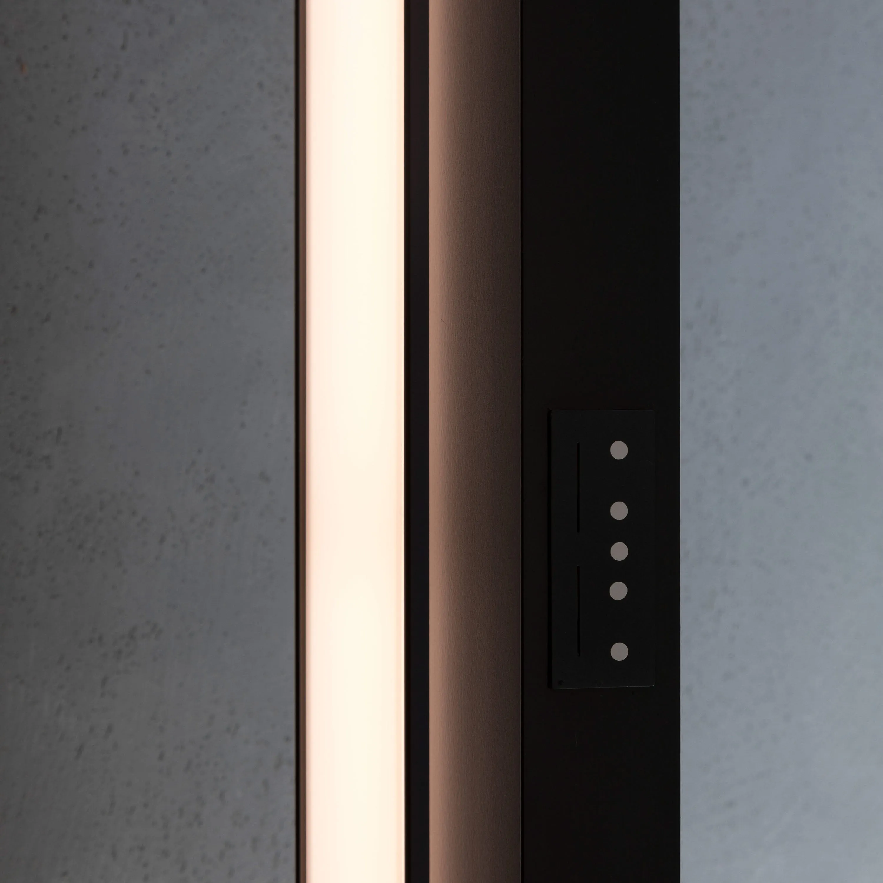 Ara LED Floor Lamp