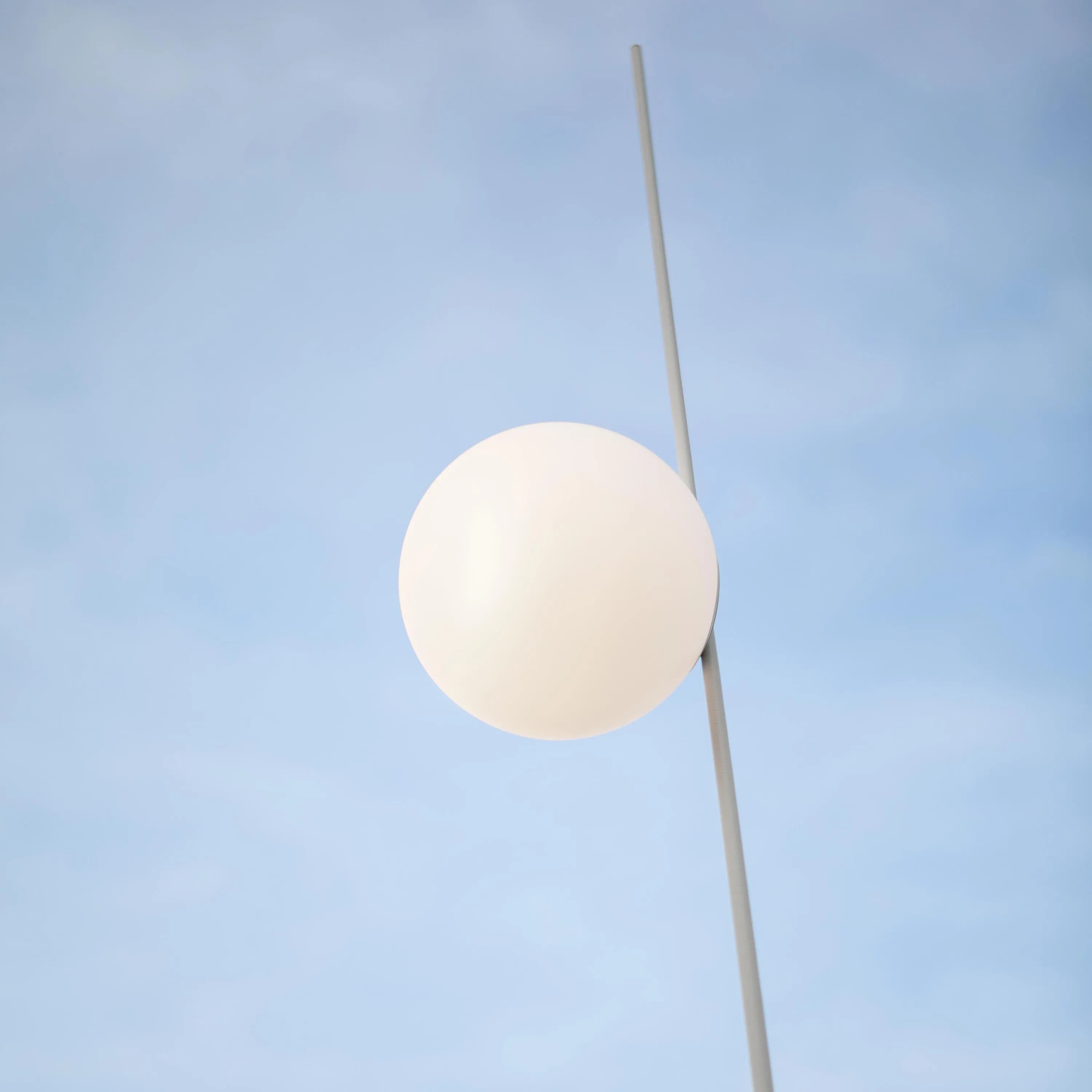 Atmosphere Outdoor Floor Lamp