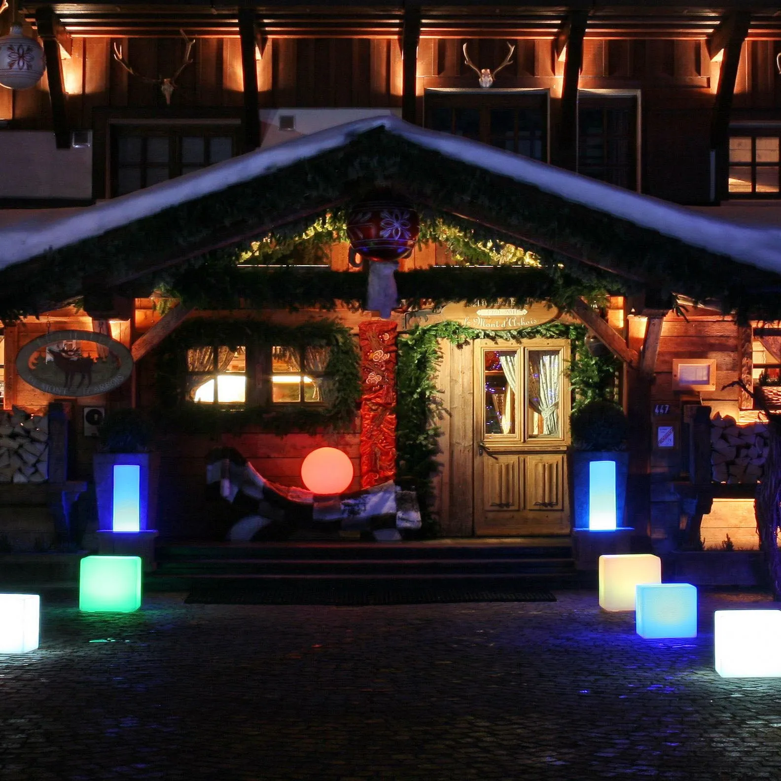 Ball Outdoor Bluetooth LED Lamp