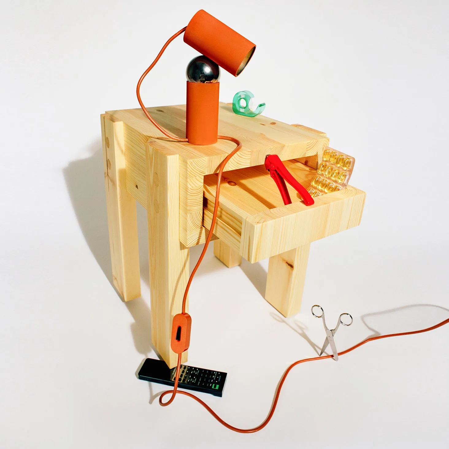 Bilboquet Table Lamp