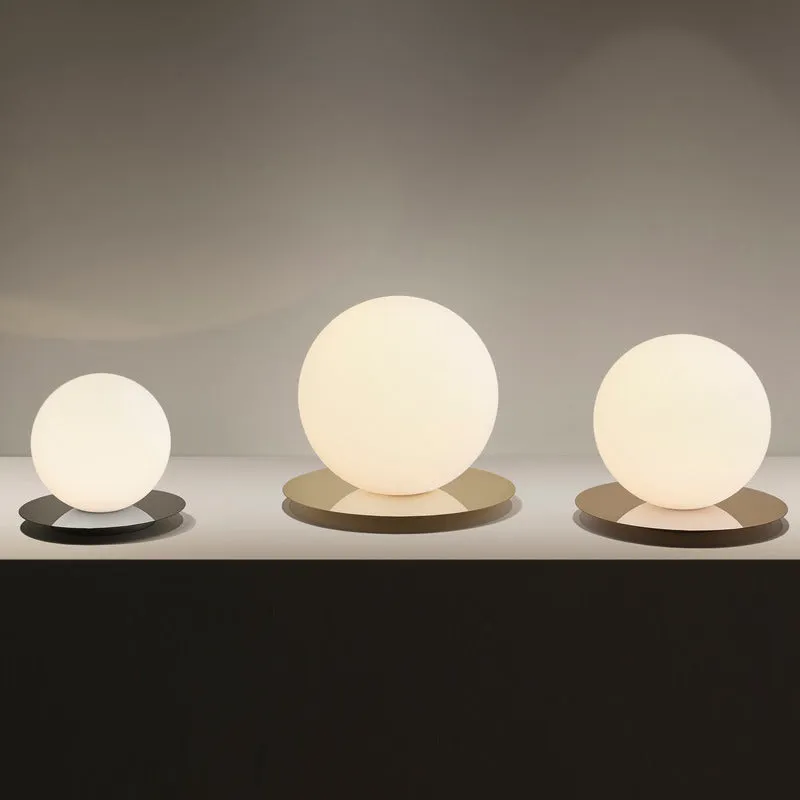 Bola Sphere Table Lamp