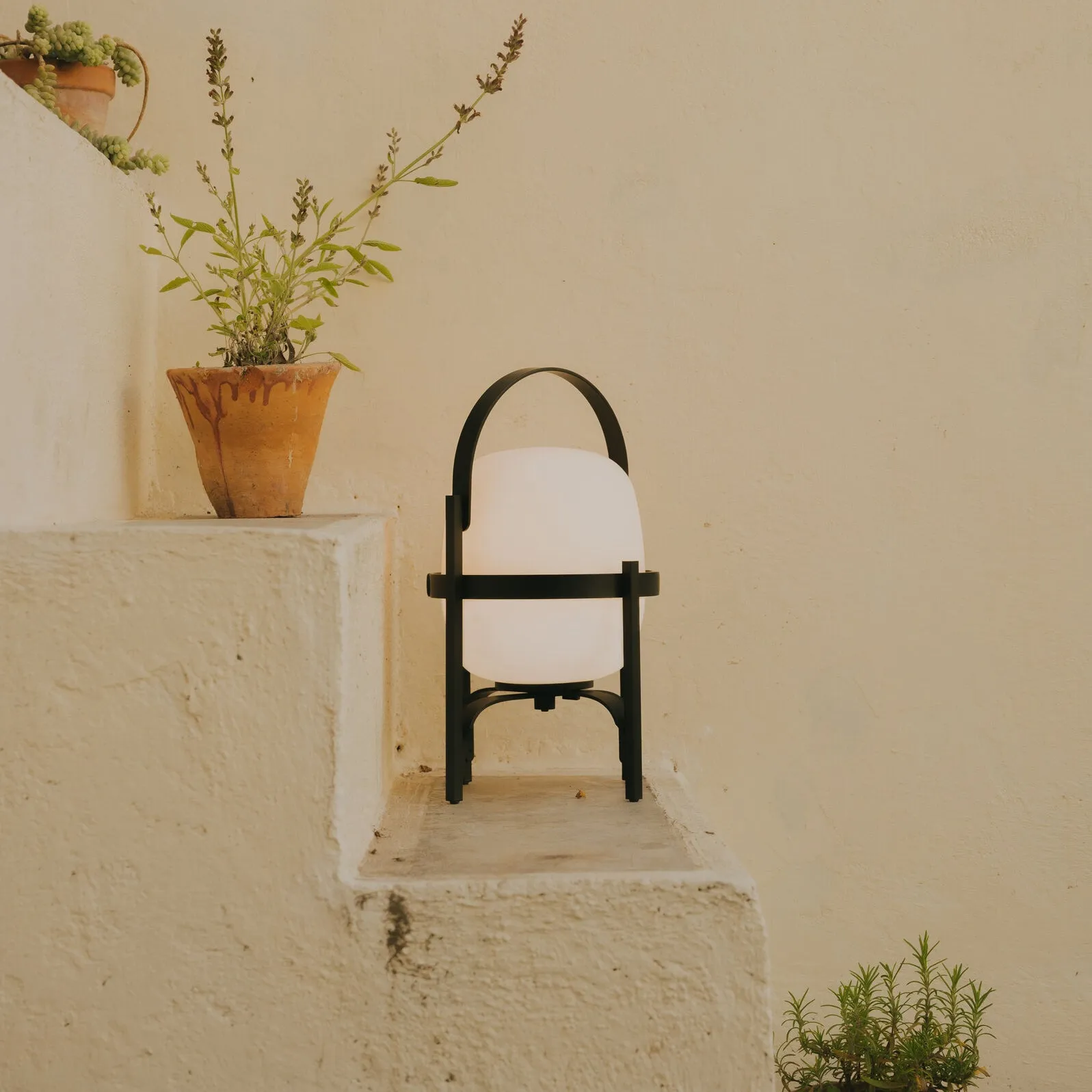 Cestita Rechargeable Outdoor Table Lamp