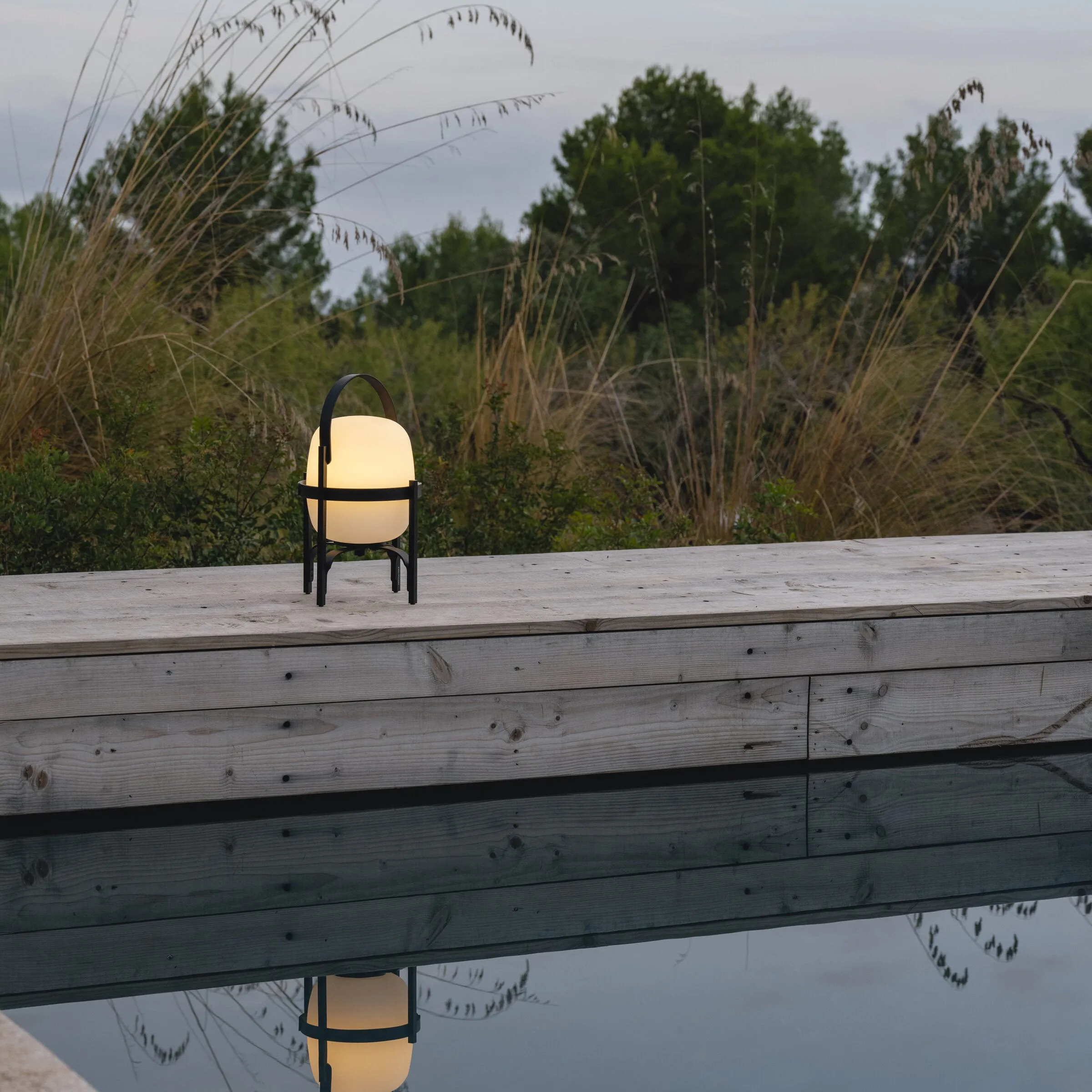 Cestita Rechargeable Outdoor Table Lamp