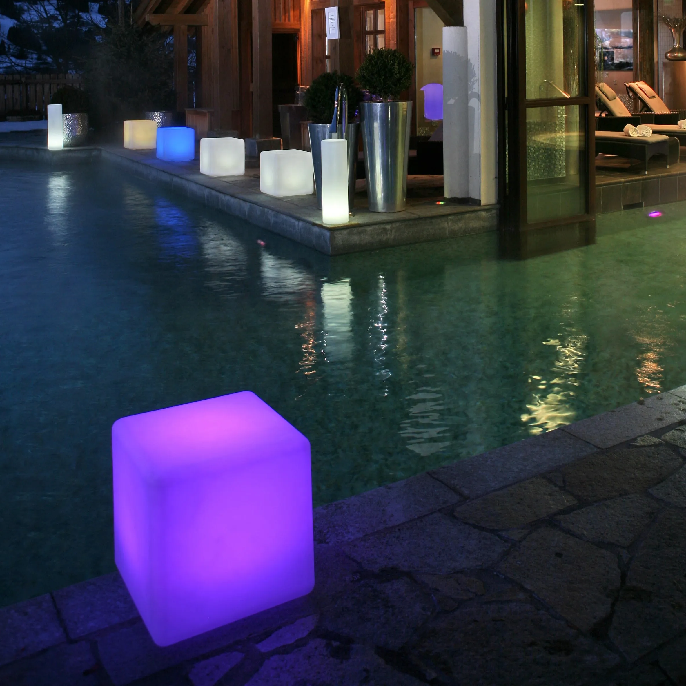 Cube Outdoor Bluetooth LED Floor Lamp