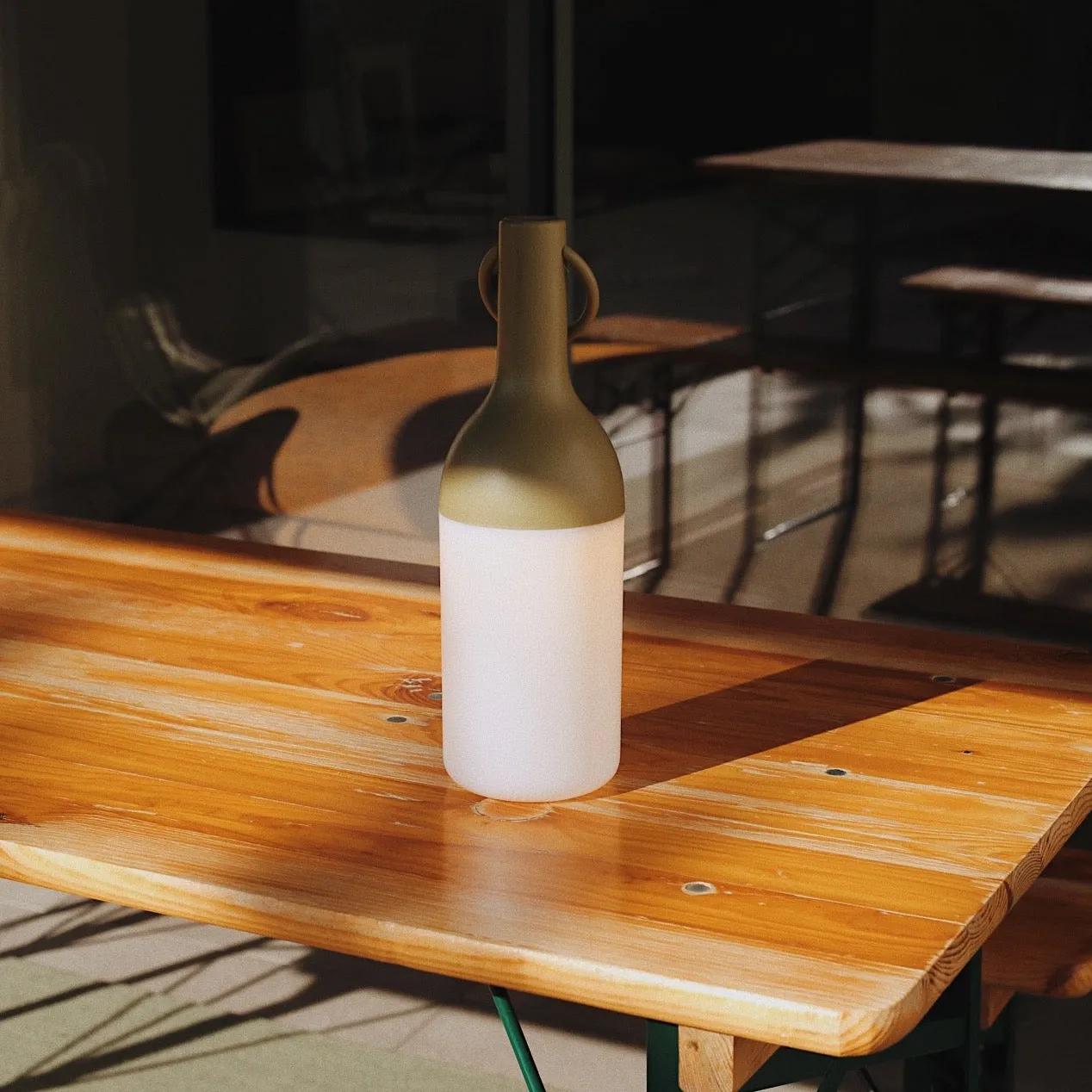 Elo Portable LED Table Lamp