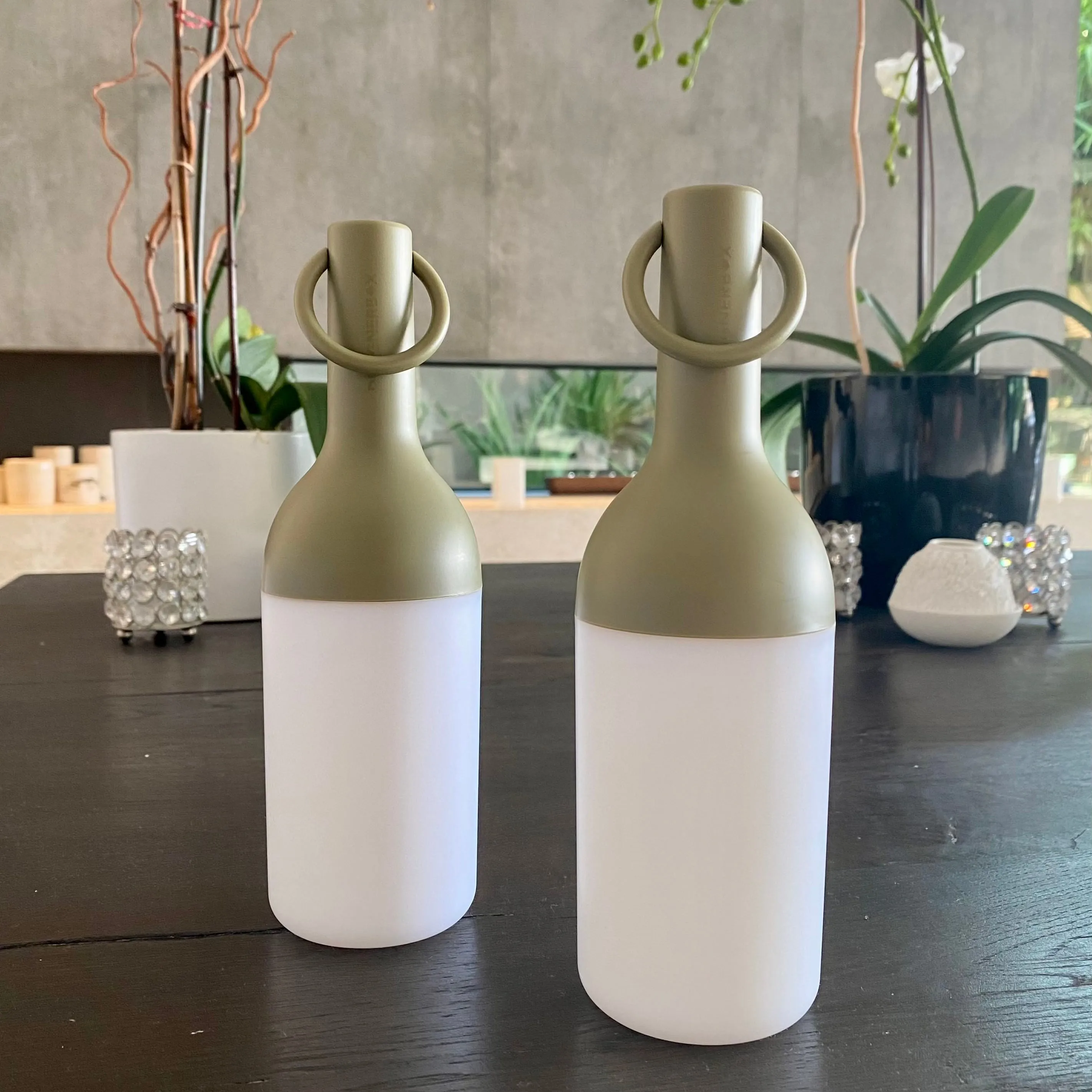 Elo Portable LED Table Lamp