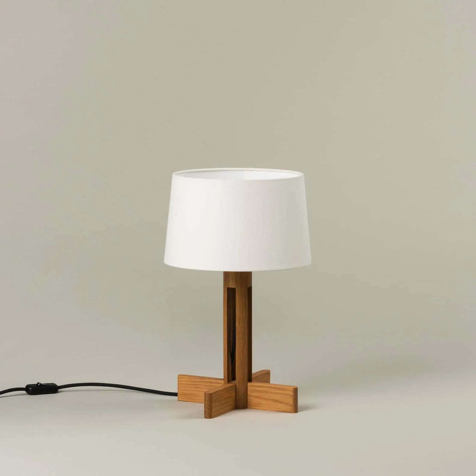 Fad Table Lamp