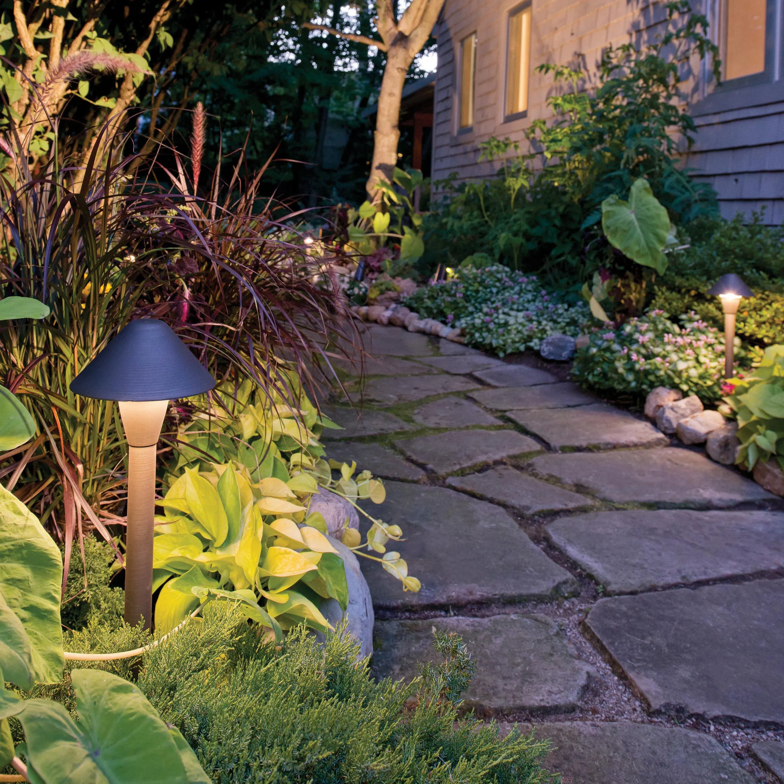 Hardy Island Small Hammered Outdoor Path Light