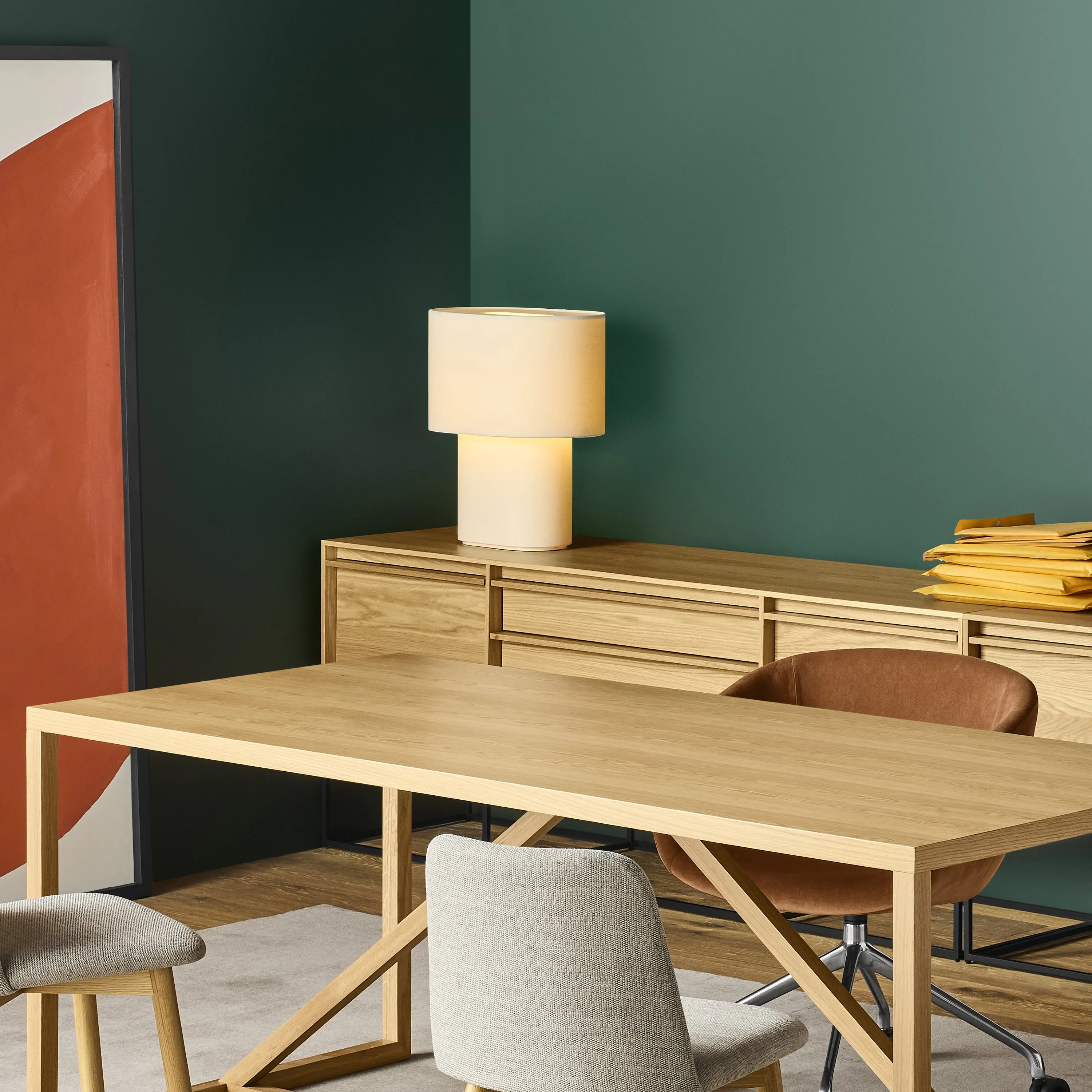 Hilla Table Lamp