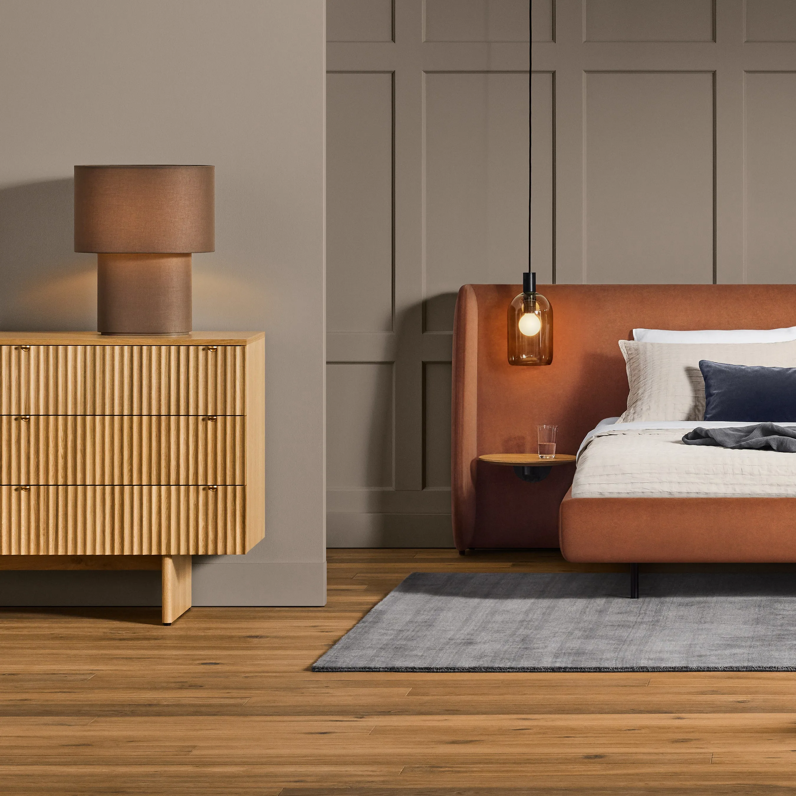 Hilla Table Lamp