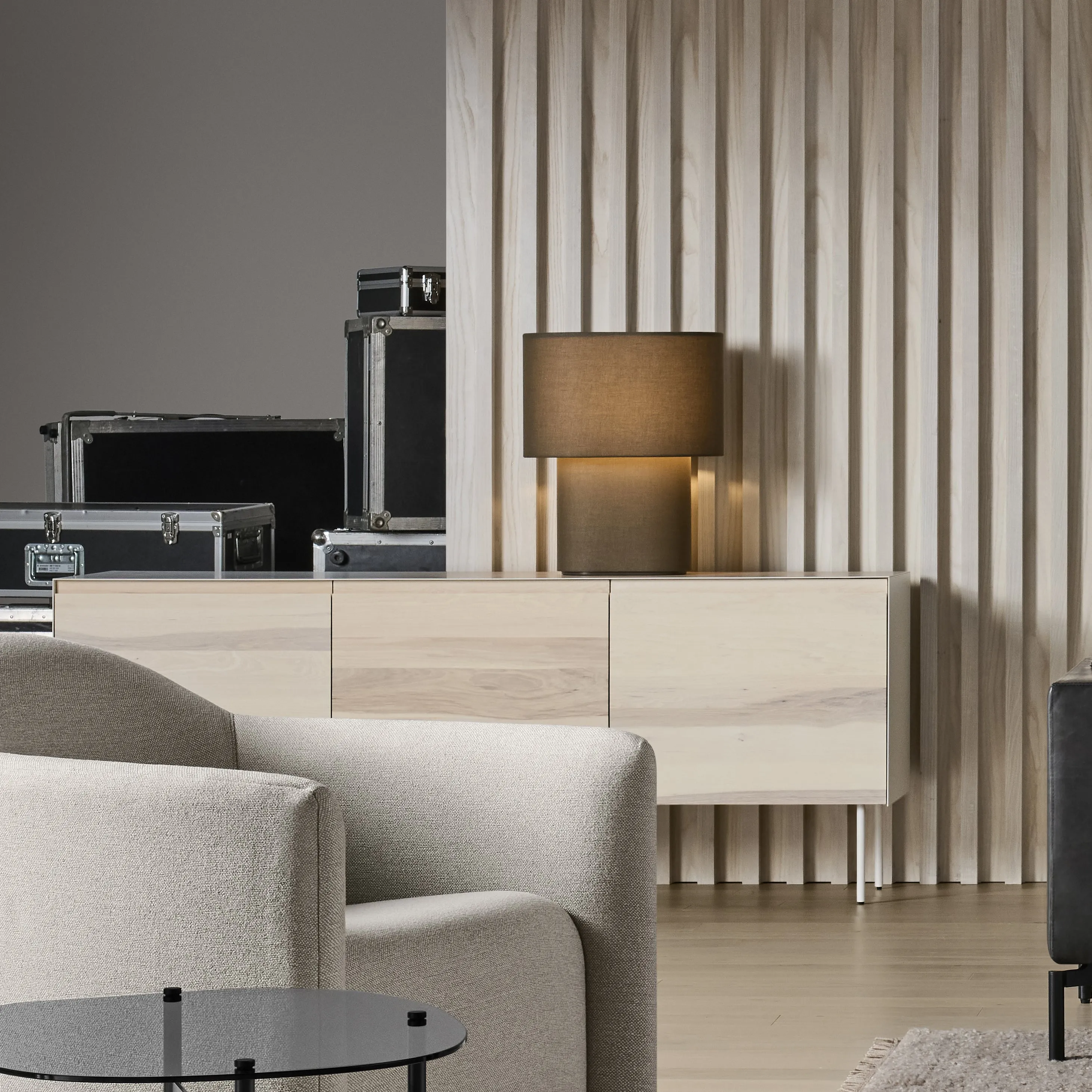 Hilla Table Lamp