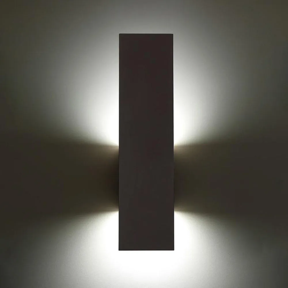 Icon LED Outdoor Wall Light