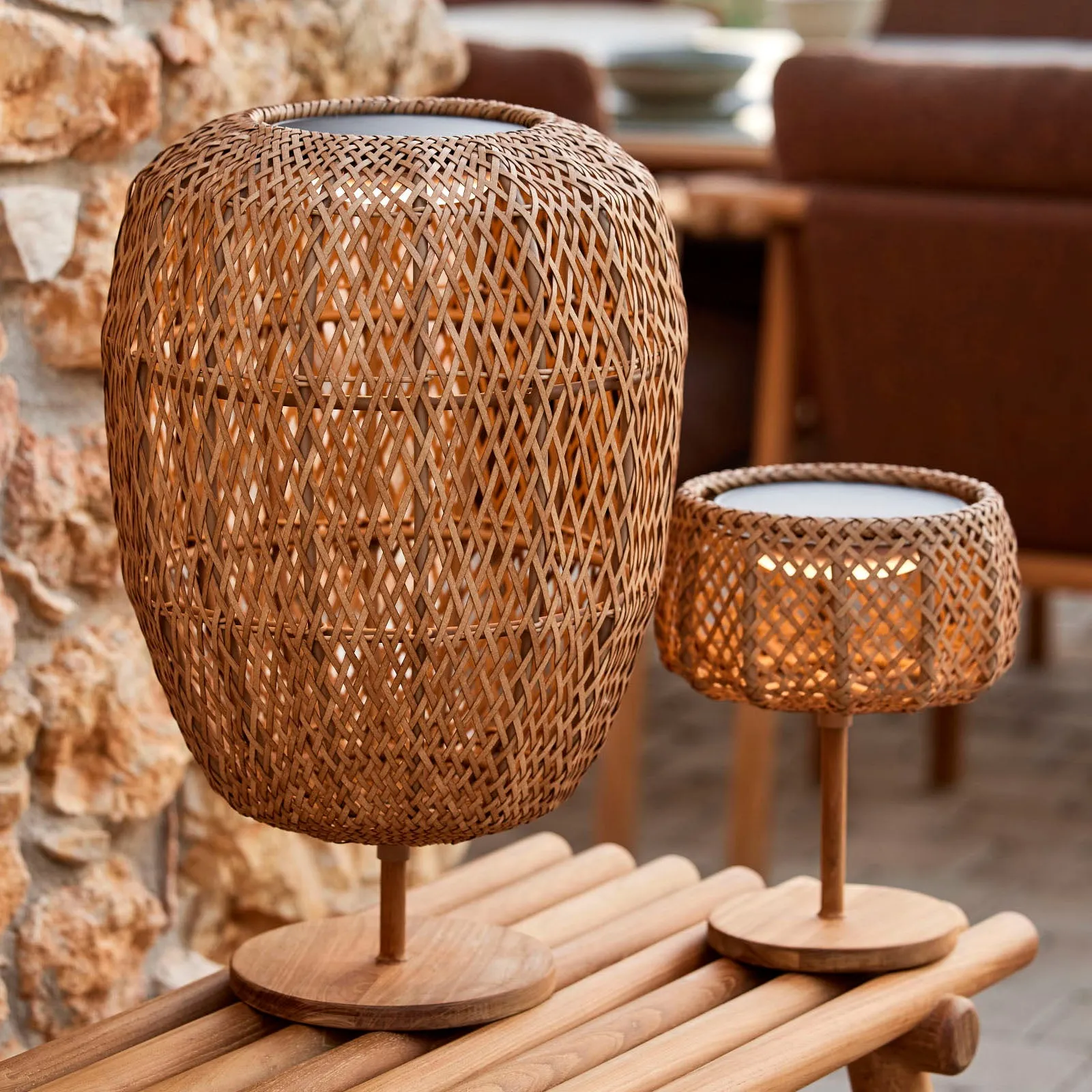 Illusion Solar LED Indoor / Outdoor Glow Table Lamp