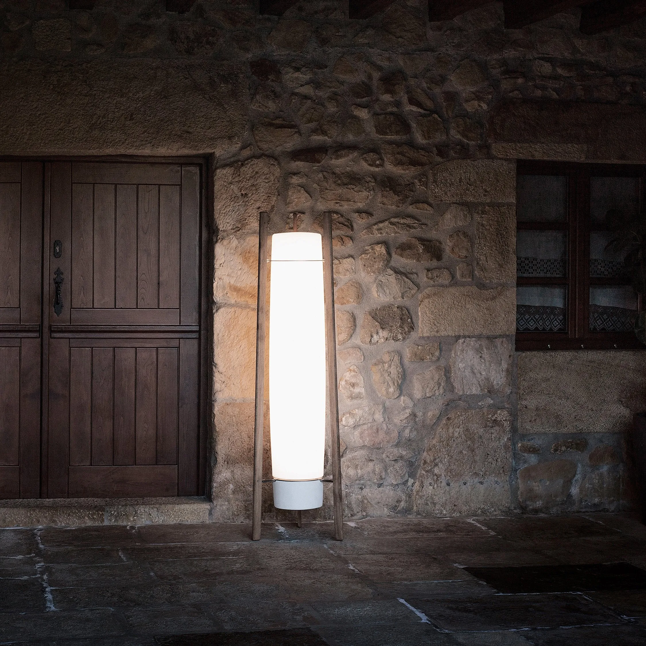 Inn Side Outdoor Lamp
