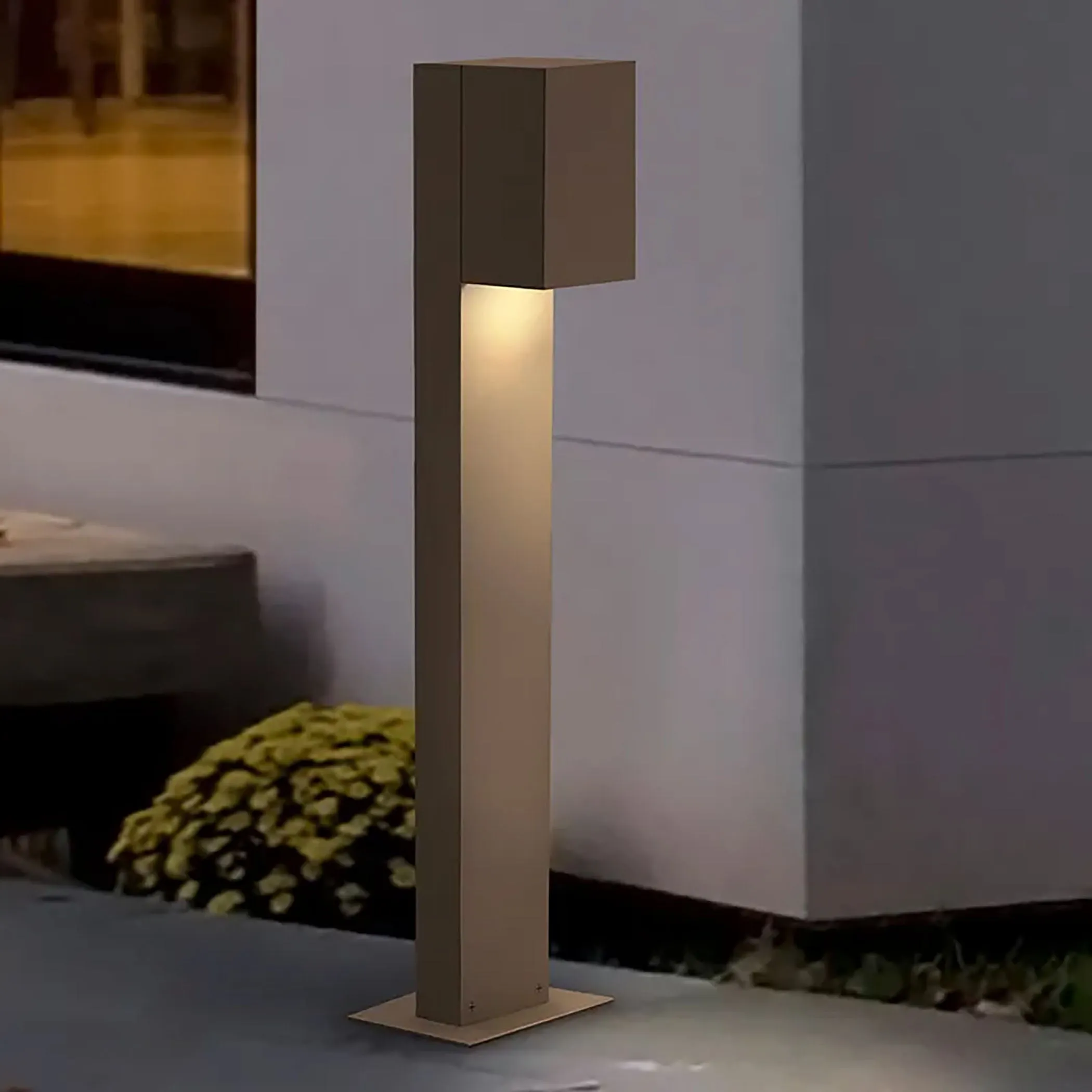 Inside-Out Box LED Bollard