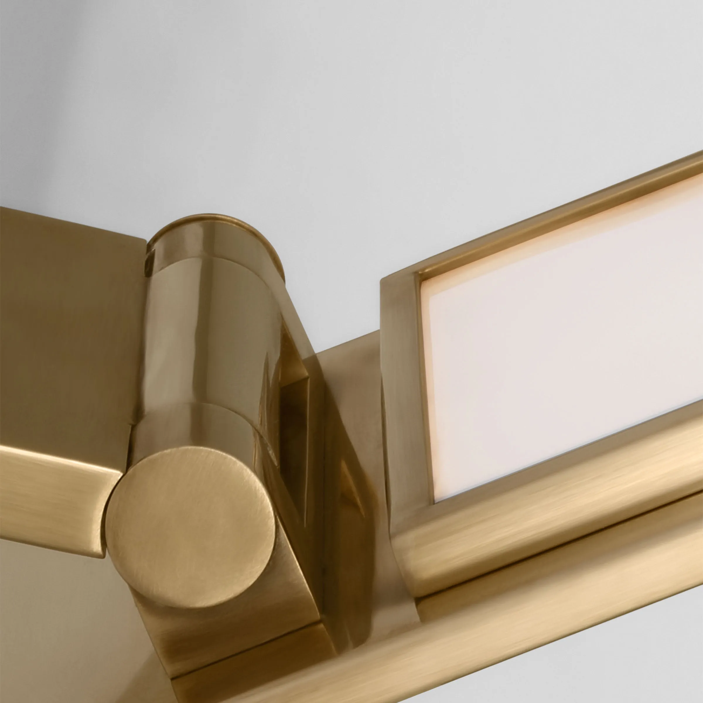 Kelly Wearstler Angolo Wall Sconce