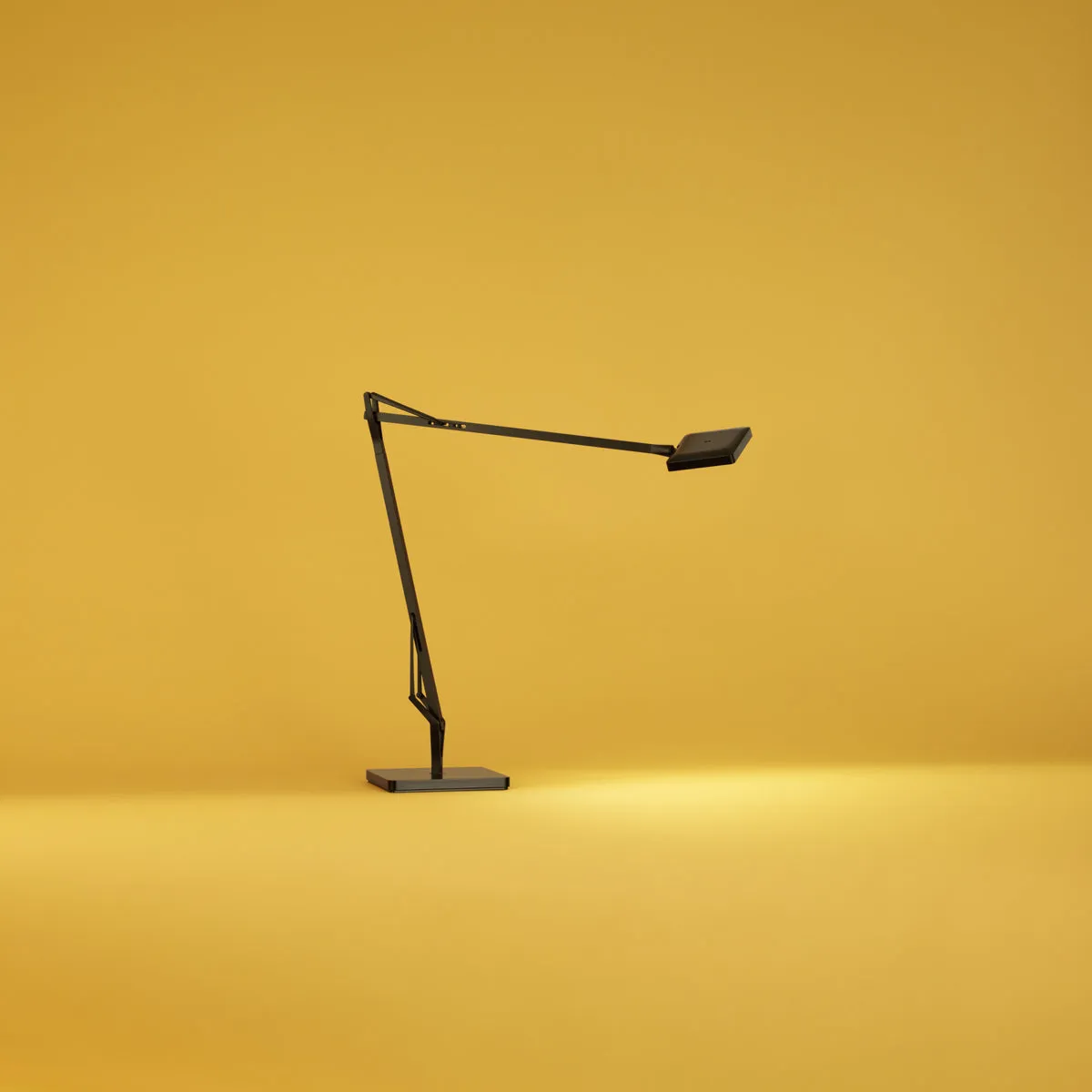 Kelvin Edge Task Lamp
