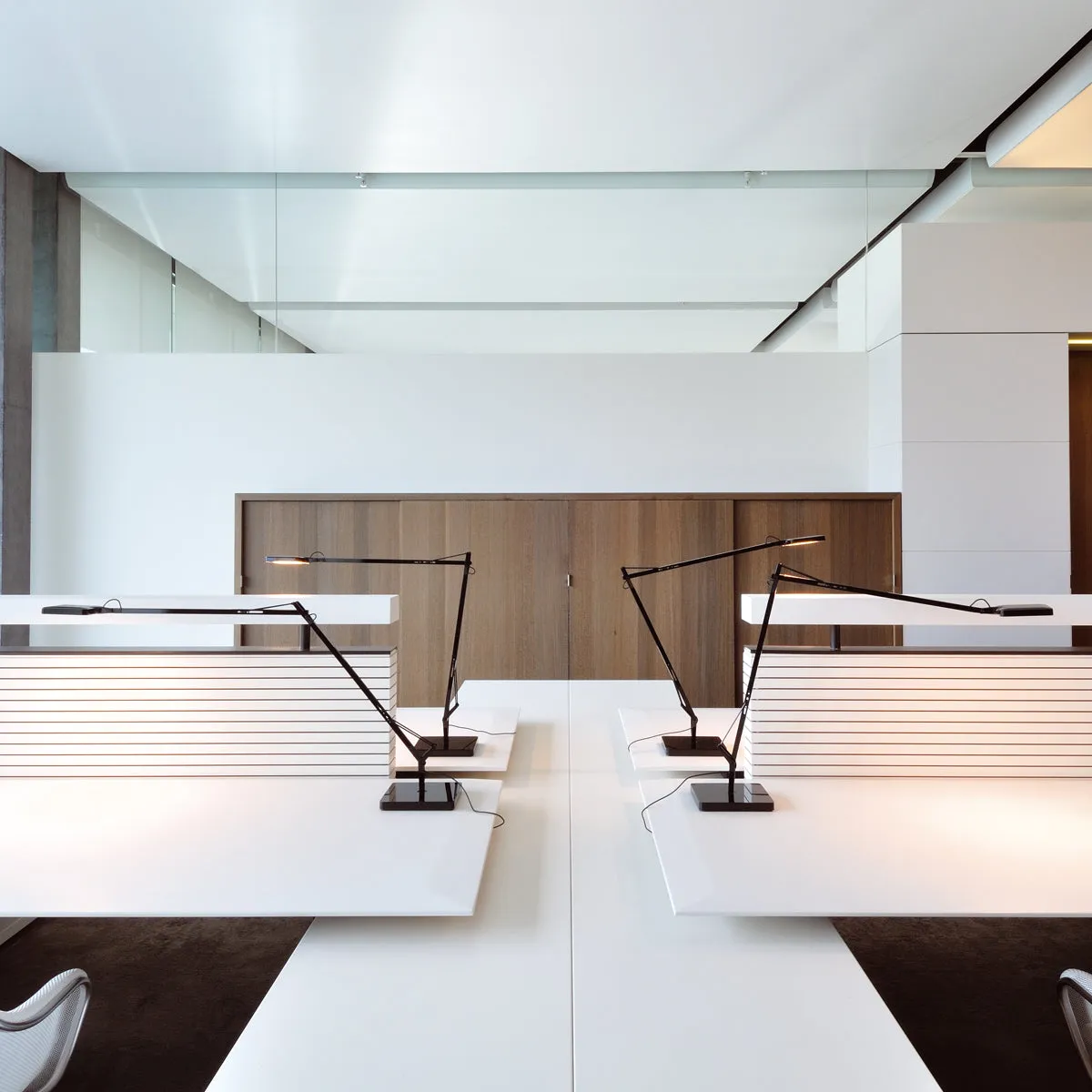 Kelvin LED Green Mode Table Lamp
