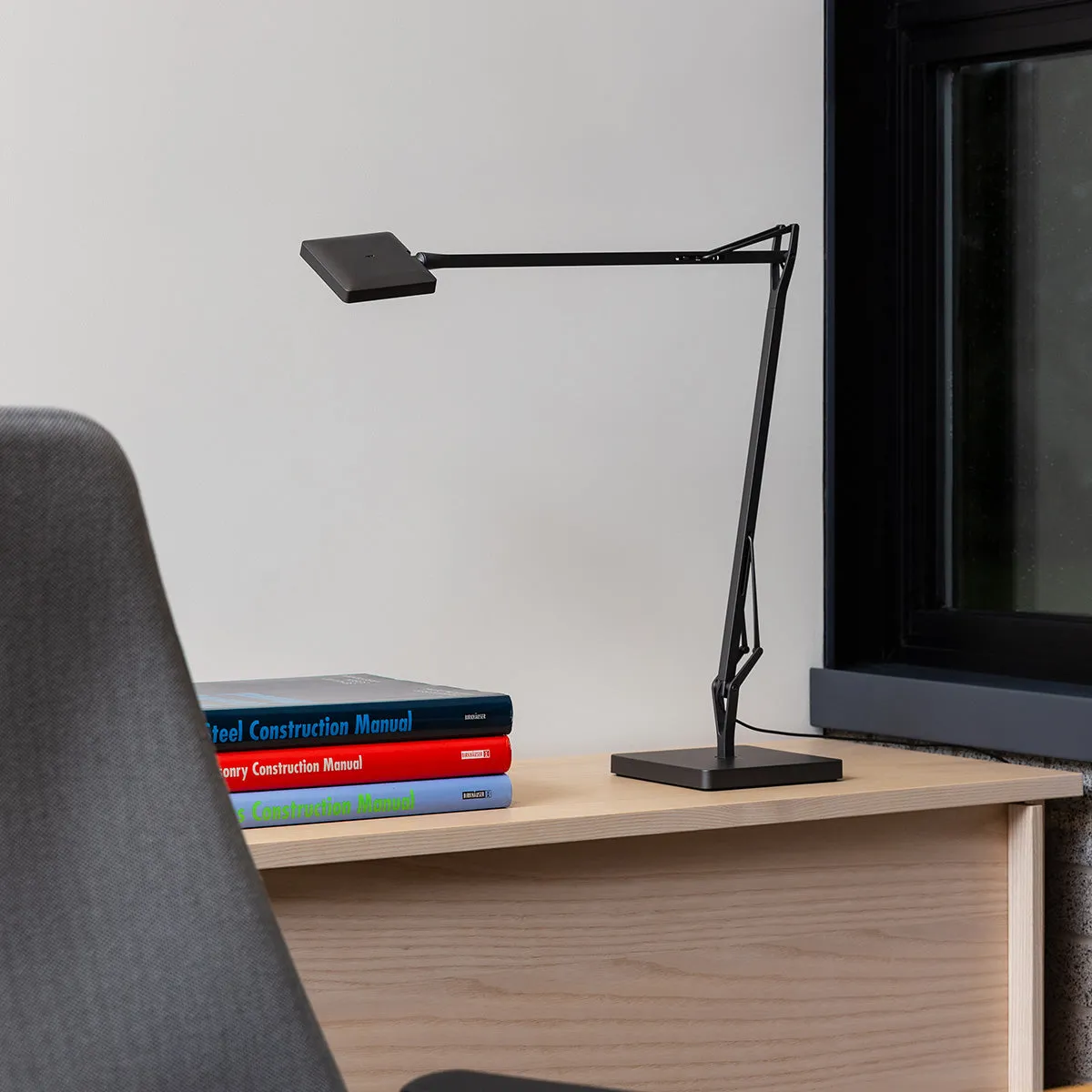 Kelvin LED Green Mode Table Lamp