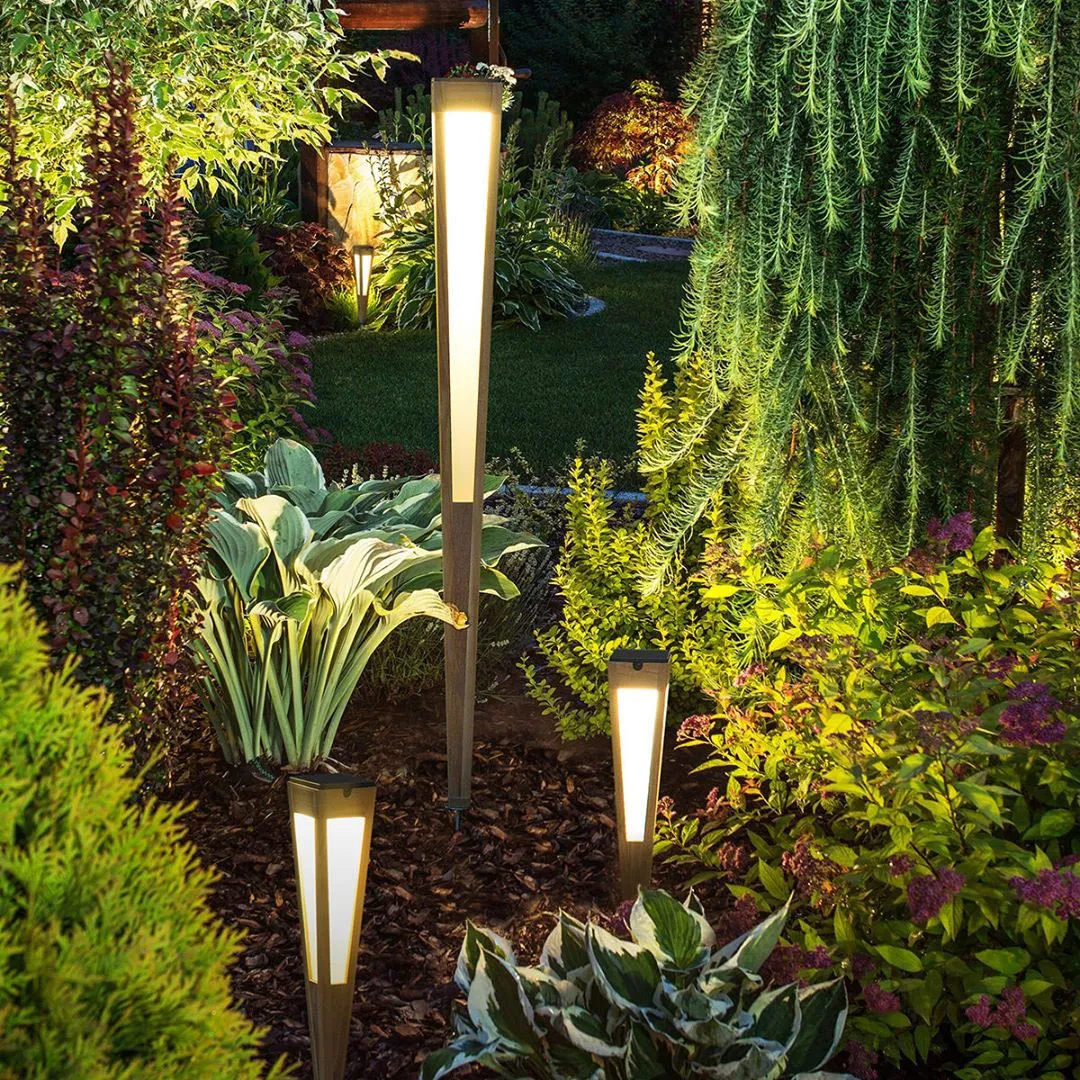 Lanai Solar Outdoor Torch Light