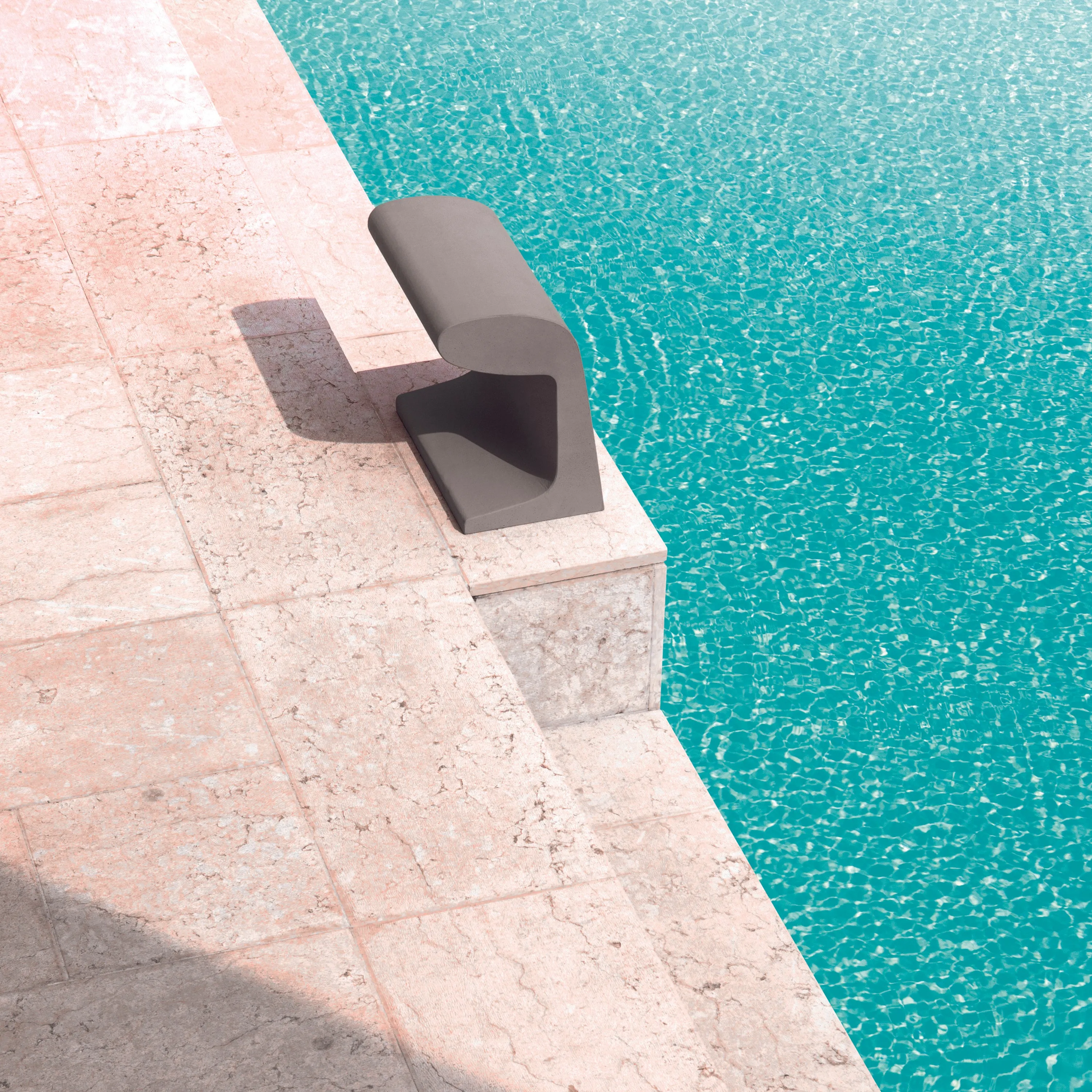 Le Corbusier Borne Beton Grande Outdoor Floor Lamp