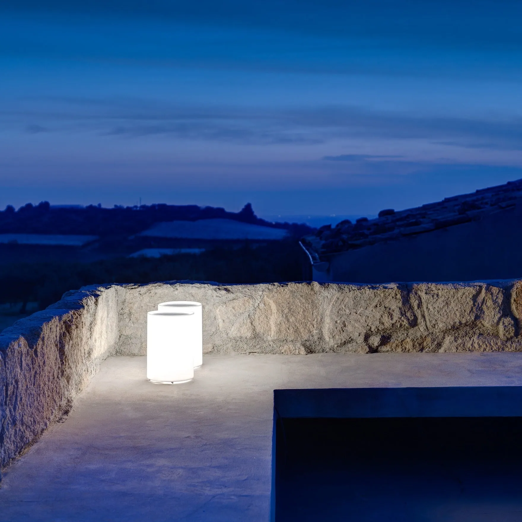 Lenta Outdoor Floor Lamp