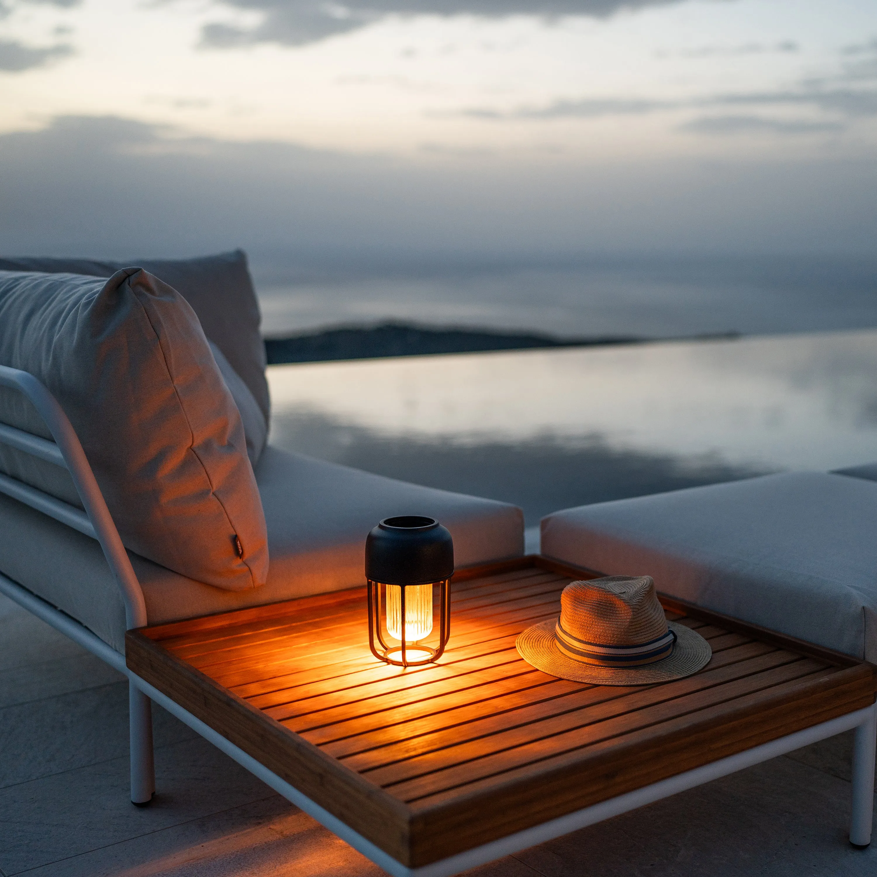 Light No1 Portable Outdoor Lamp