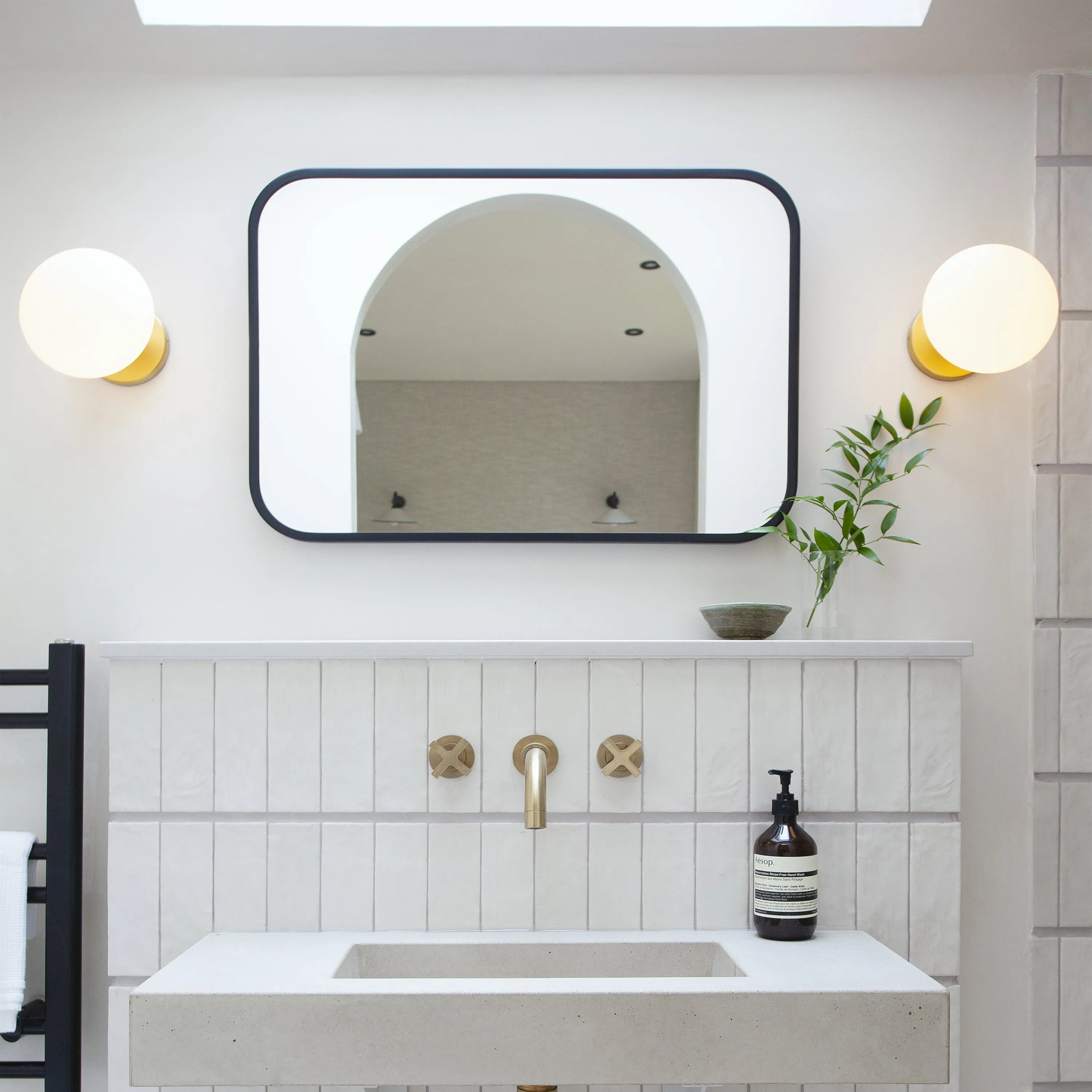 Lochan Outdoor Wall Sconce