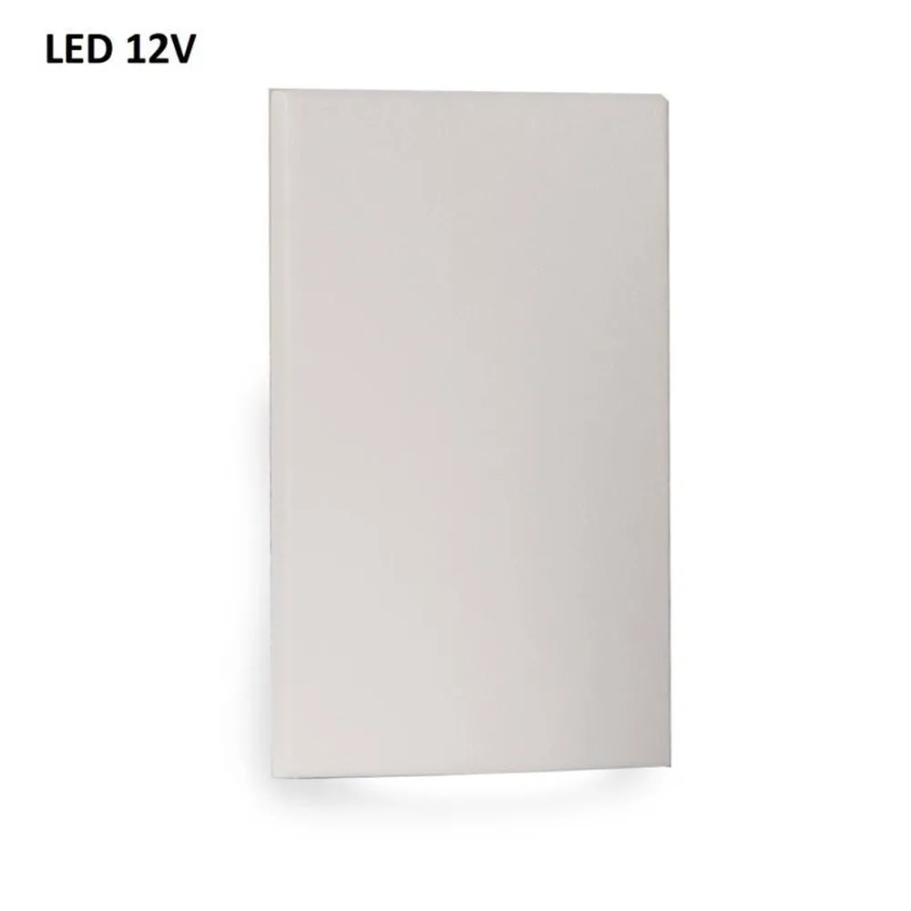 Low Voltage 4041 Vertical Scoop Step and Wall Light
