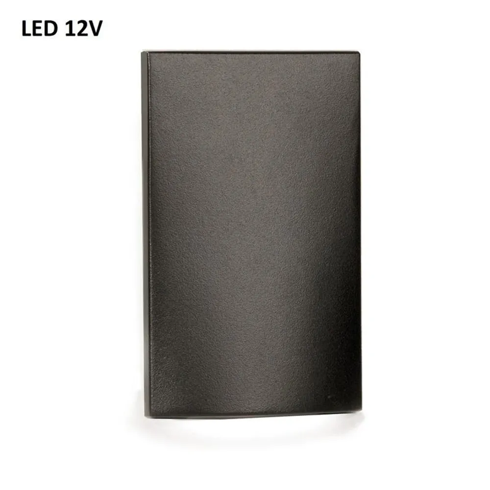 Low Voltage 4041 Vertical Scoop Step and Wall Light