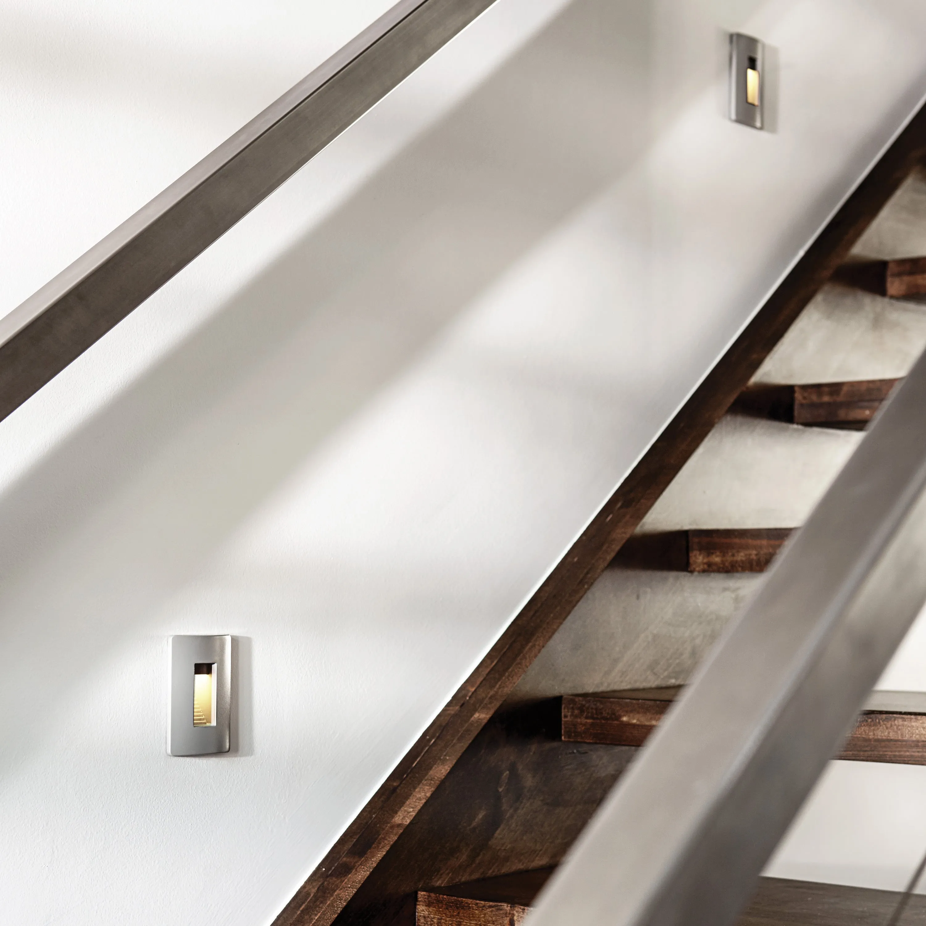 Luna LED Medium Step Light