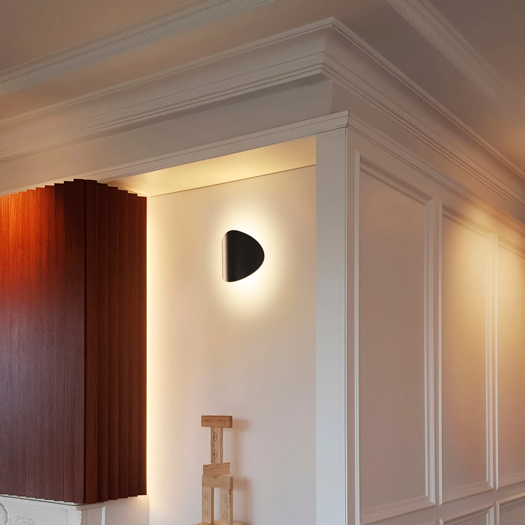 Lune Outdoor Wall Light