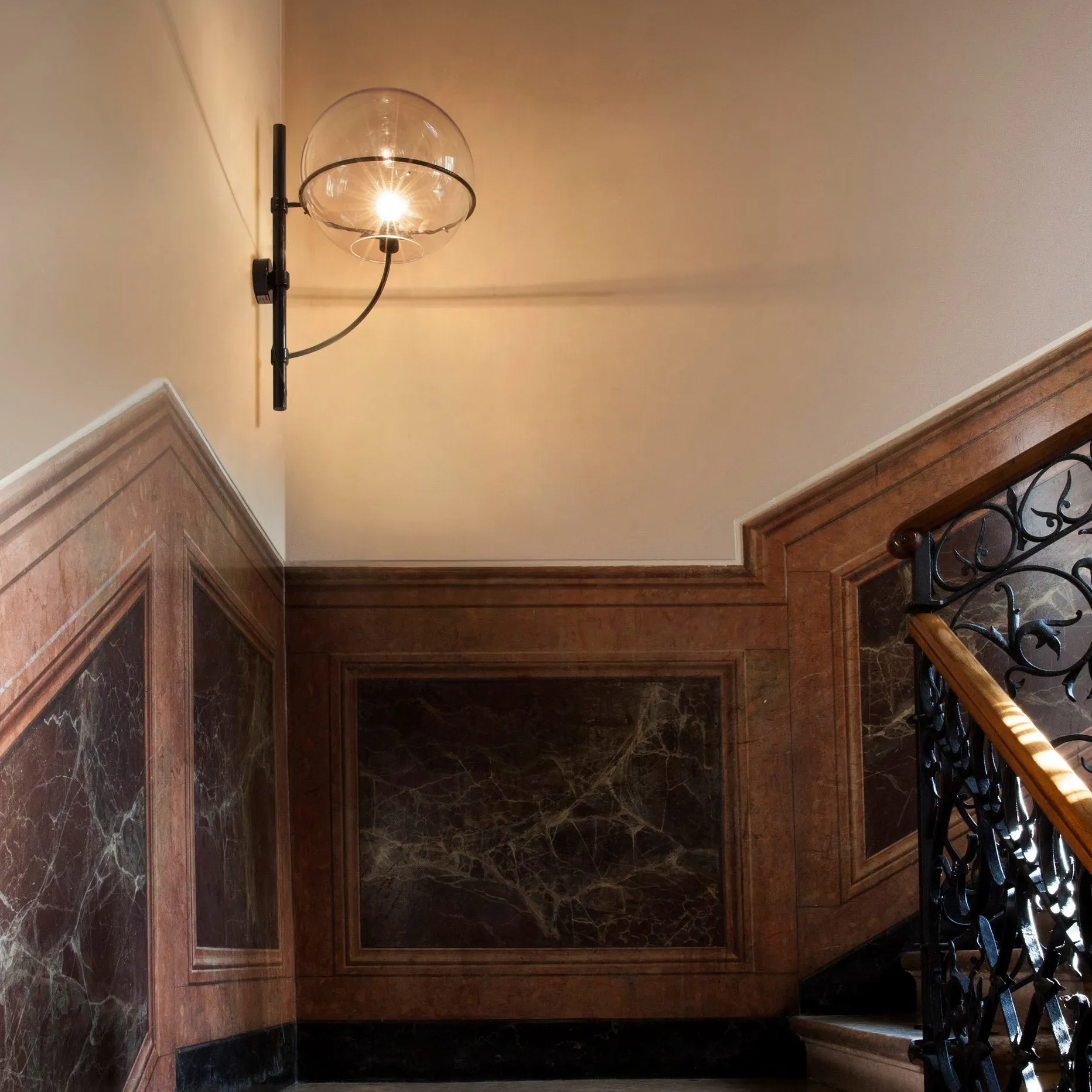 Lyndon Wall Light