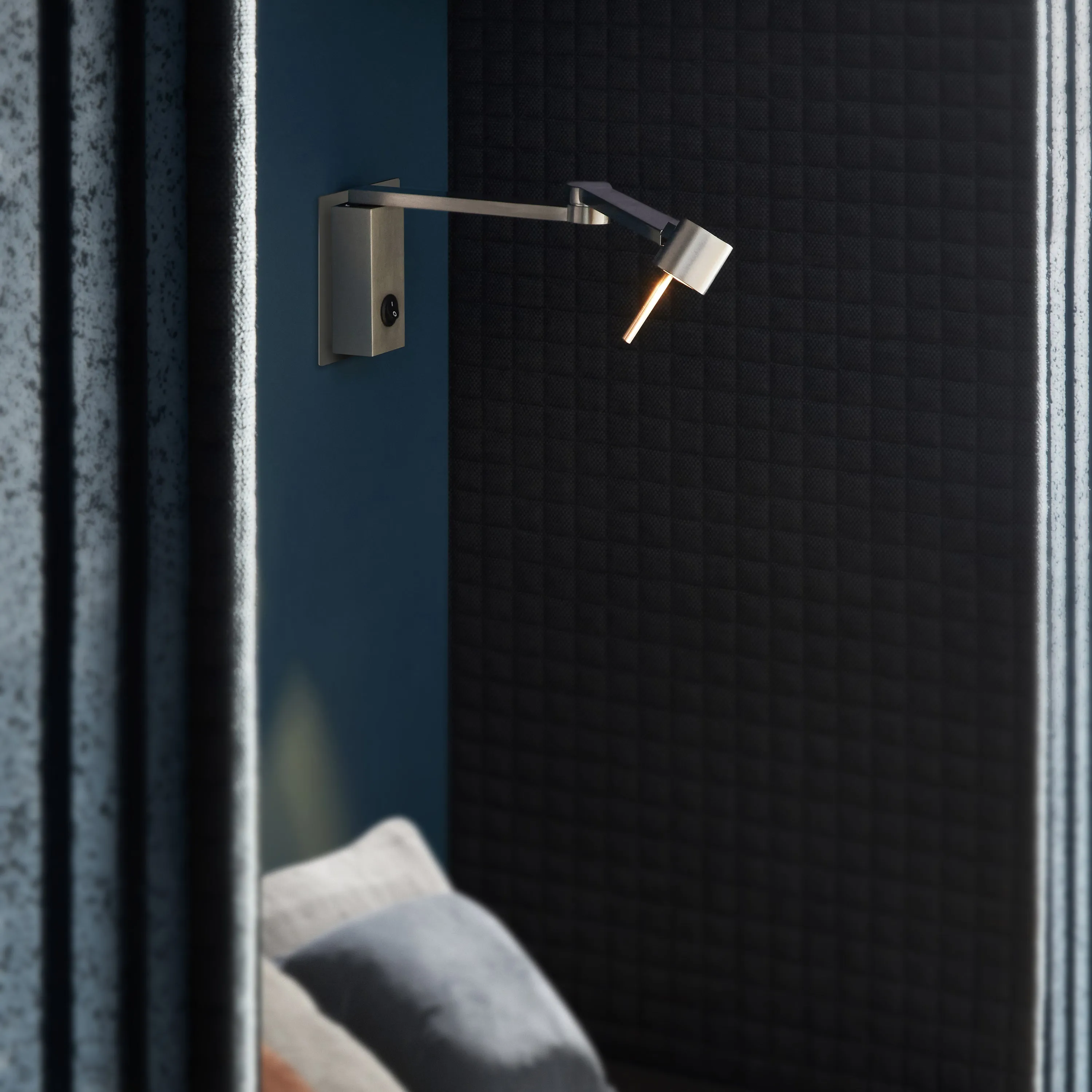 Manhattan Wall Light