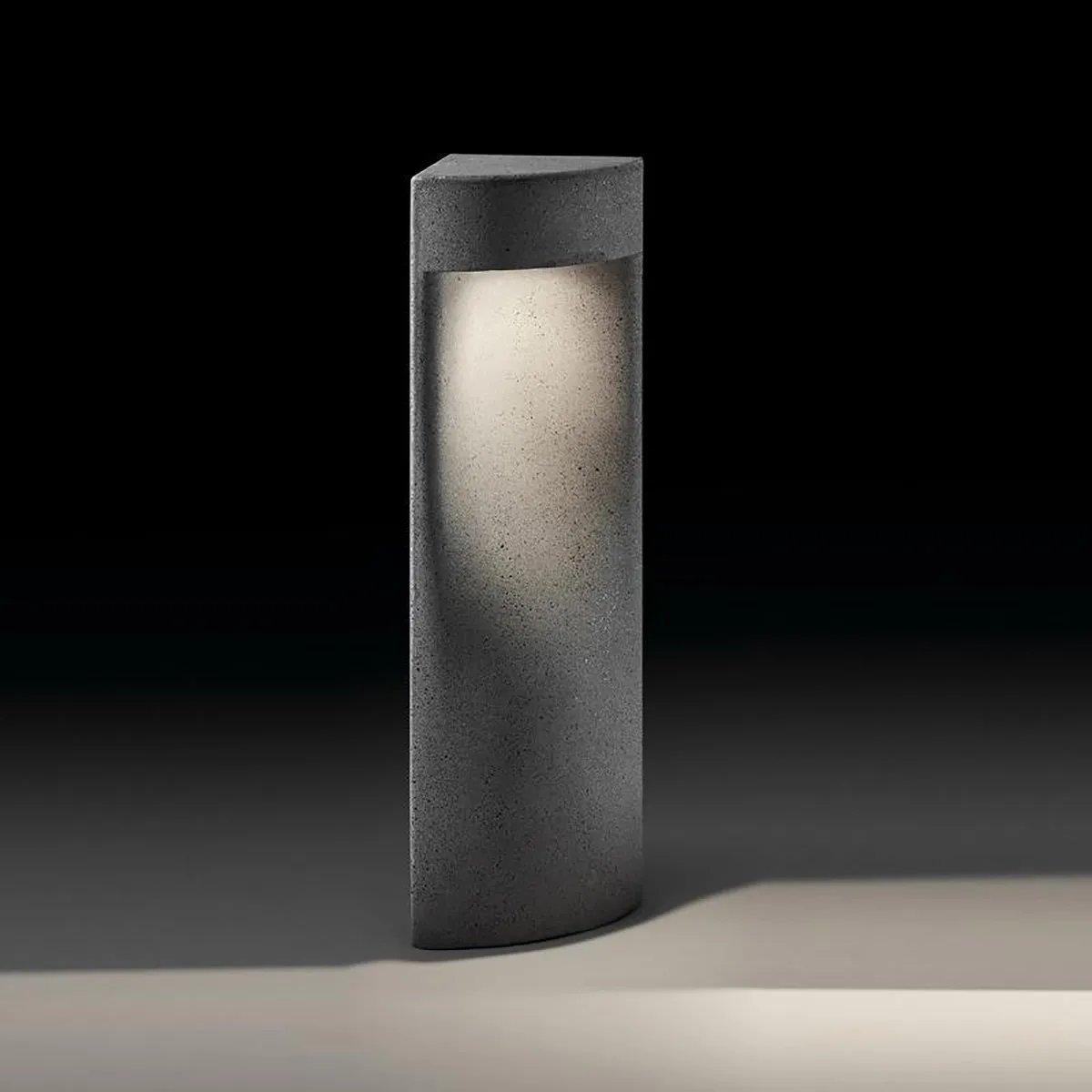 Moai Outdoor Bollard Light