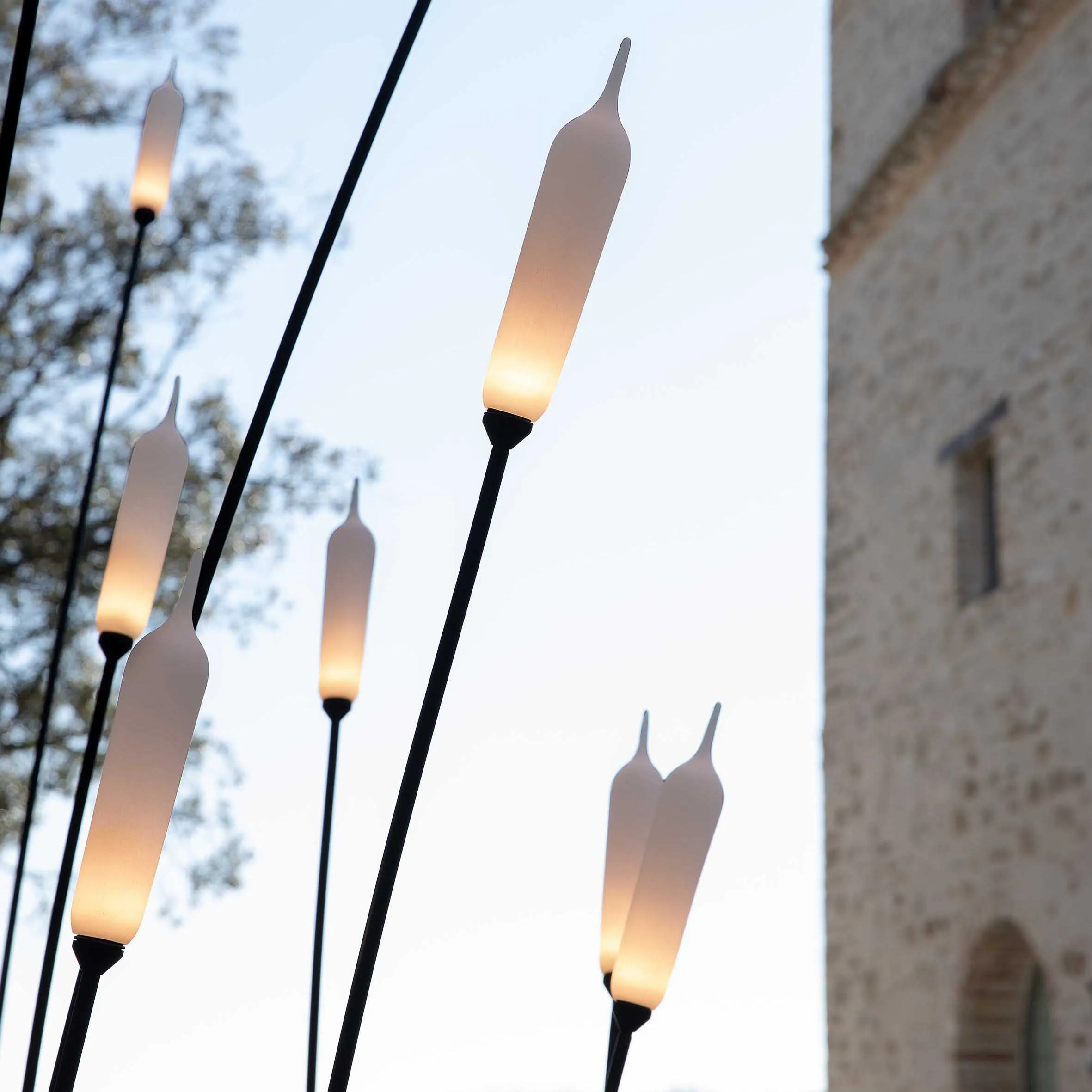 Nilo Spike Outdoor LED Floor Lamp