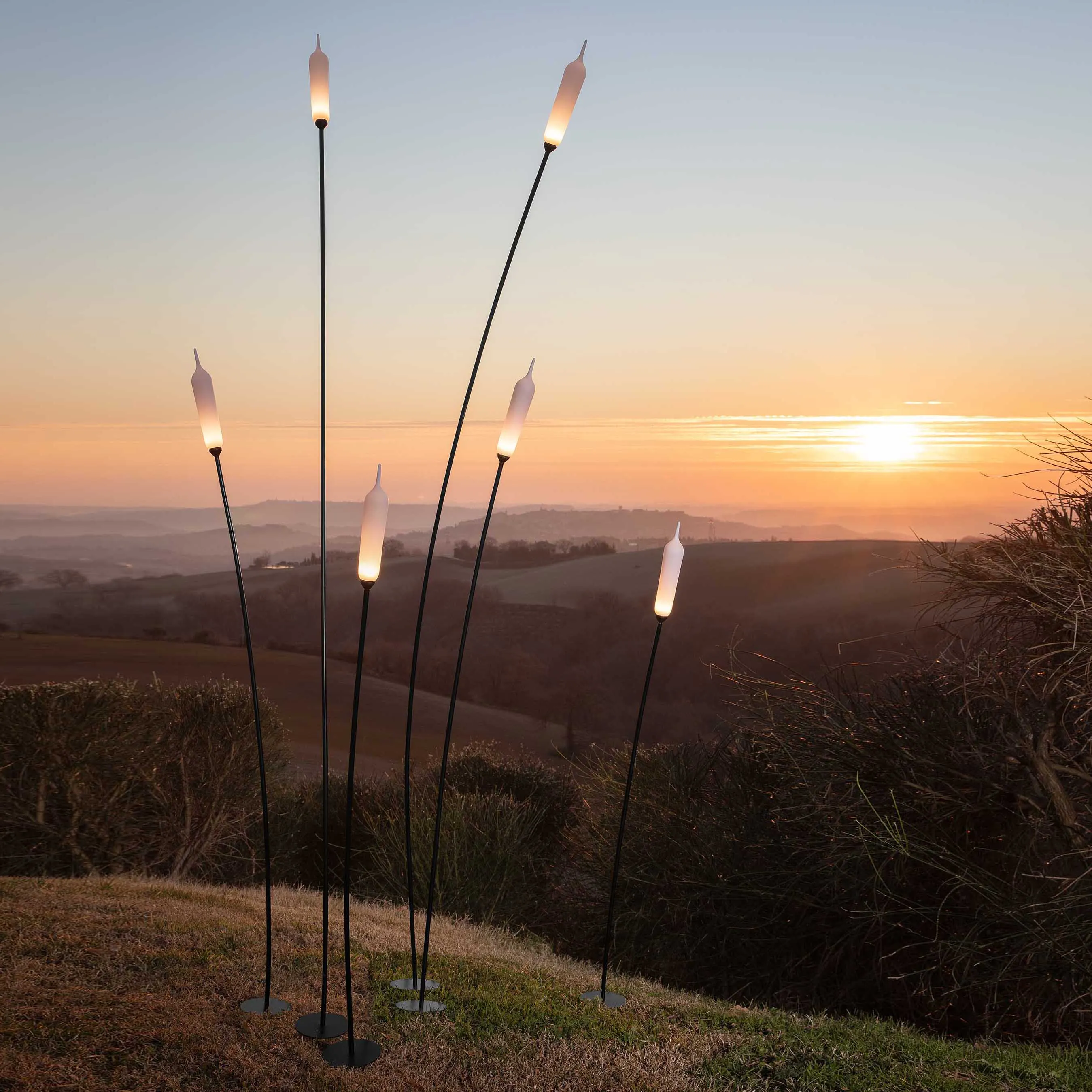 Nilo Spike Outdoor LED Floor Lamp