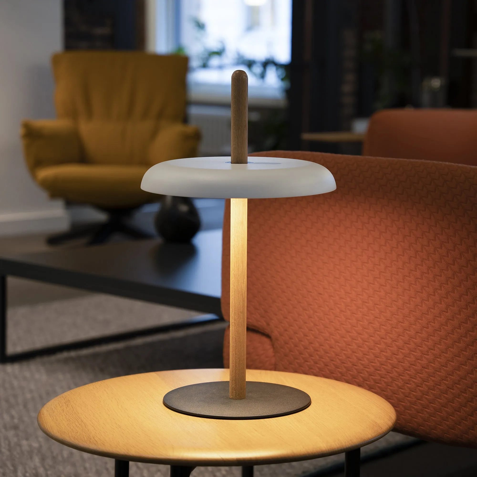 Nivel LED Portable Table Lamp