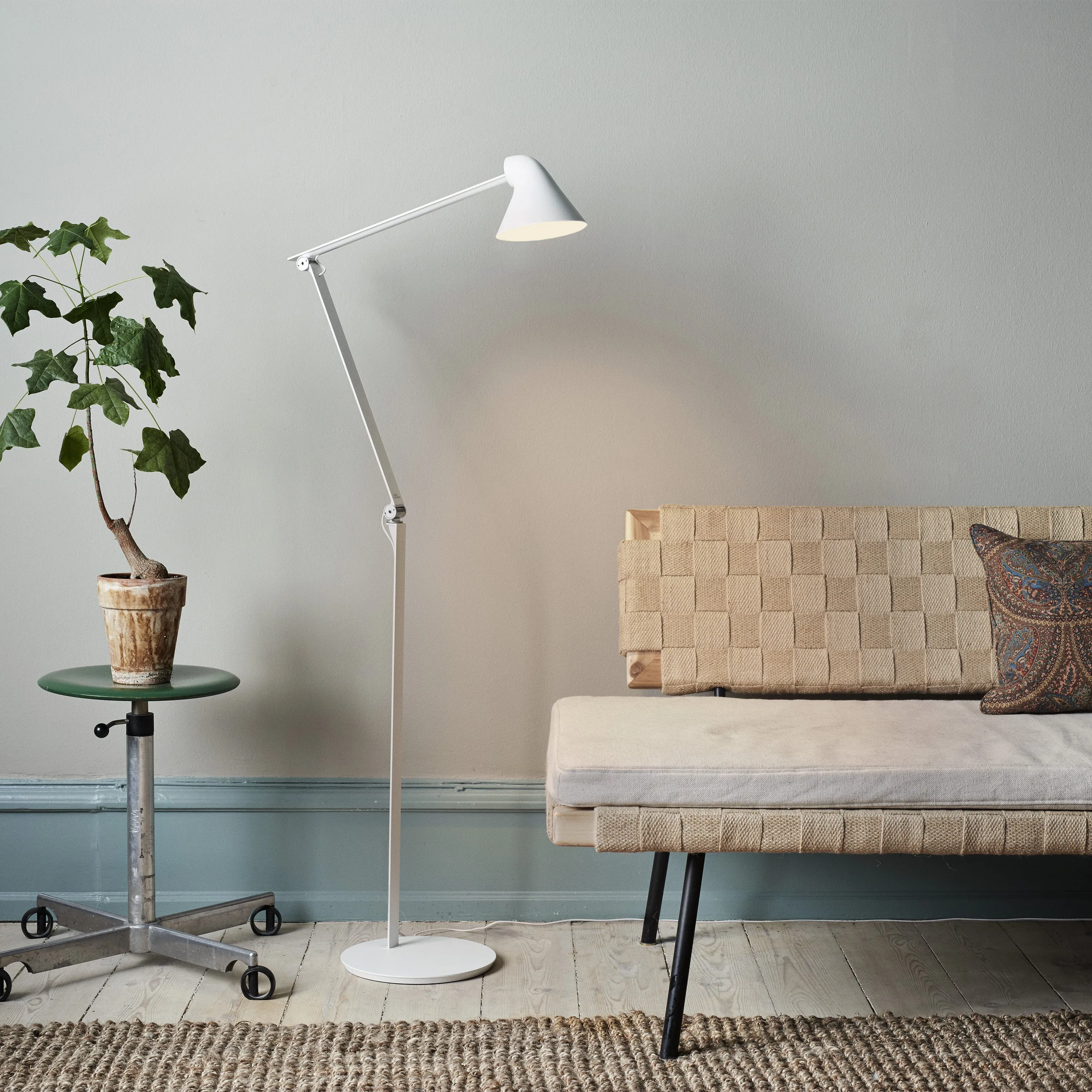 NJP Floor Lamp