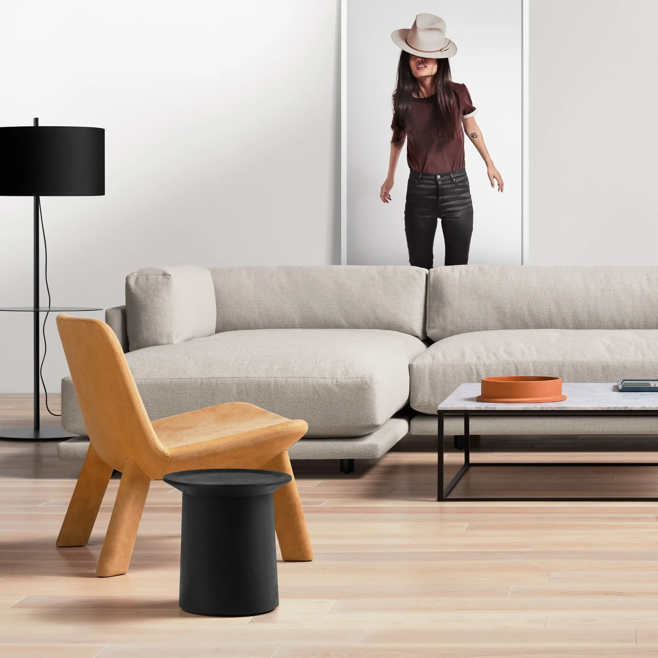 Note Floor Lamp with Table