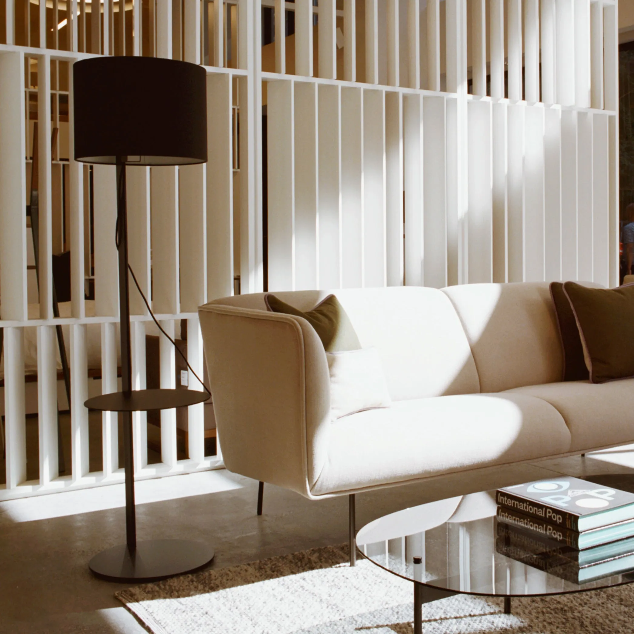 Note Floor Lamp with Table