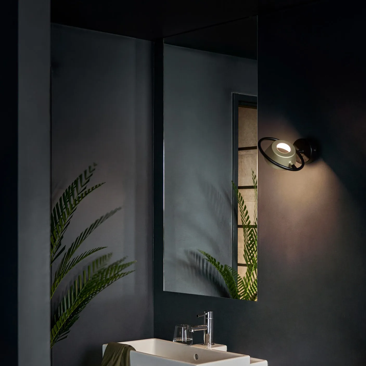 OLO Ring Wall/Ceiling Light