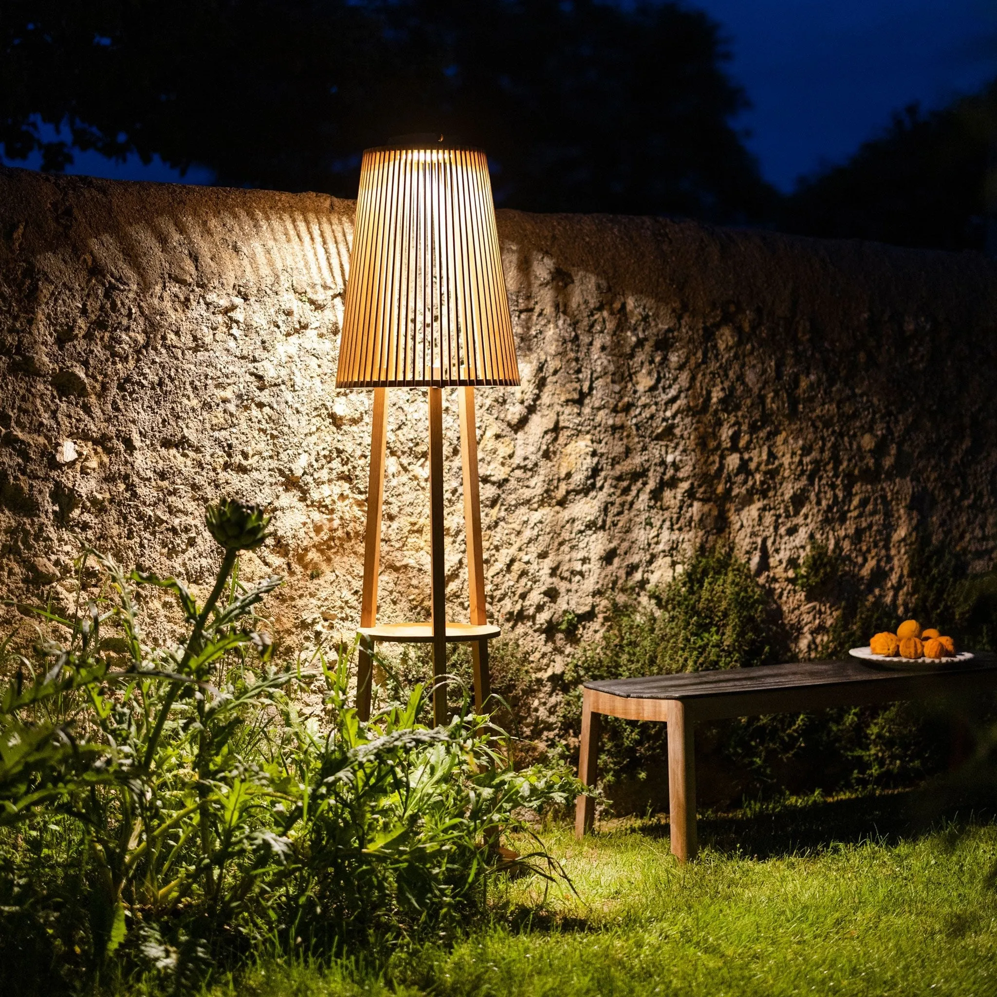 Palma Solar Outdoor Floor Lamp