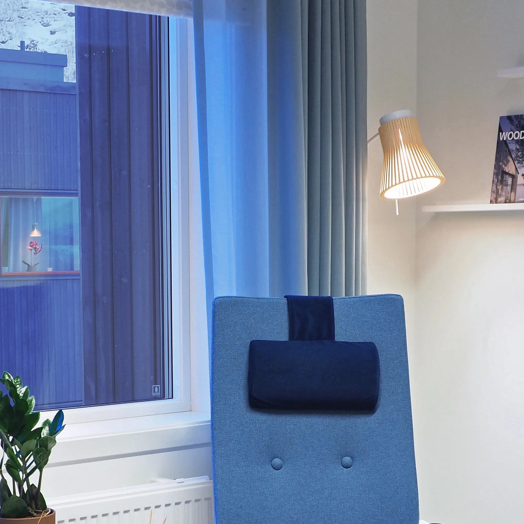 Petite 4630 Wall Sconce