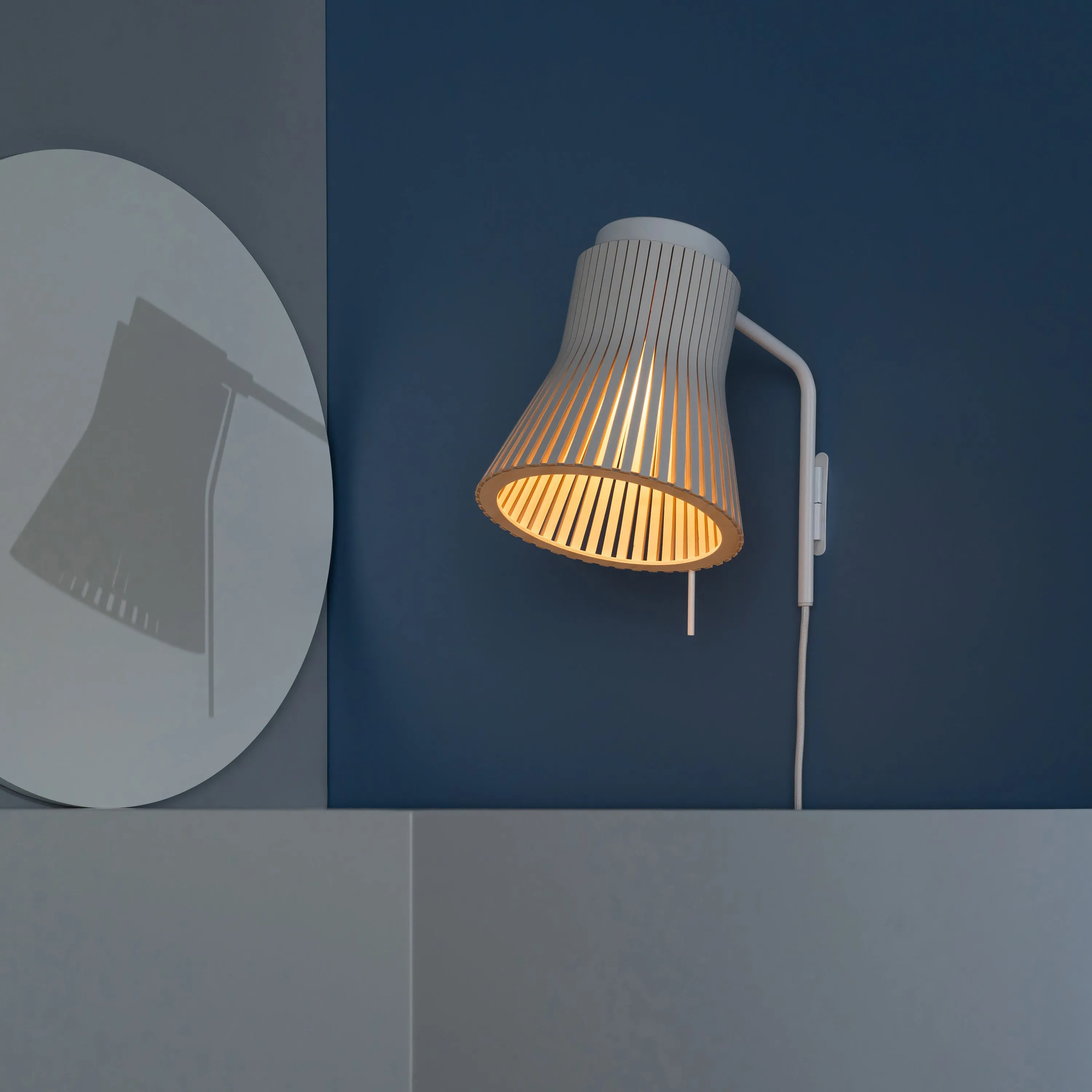 Petite 4630 Wall Sconce