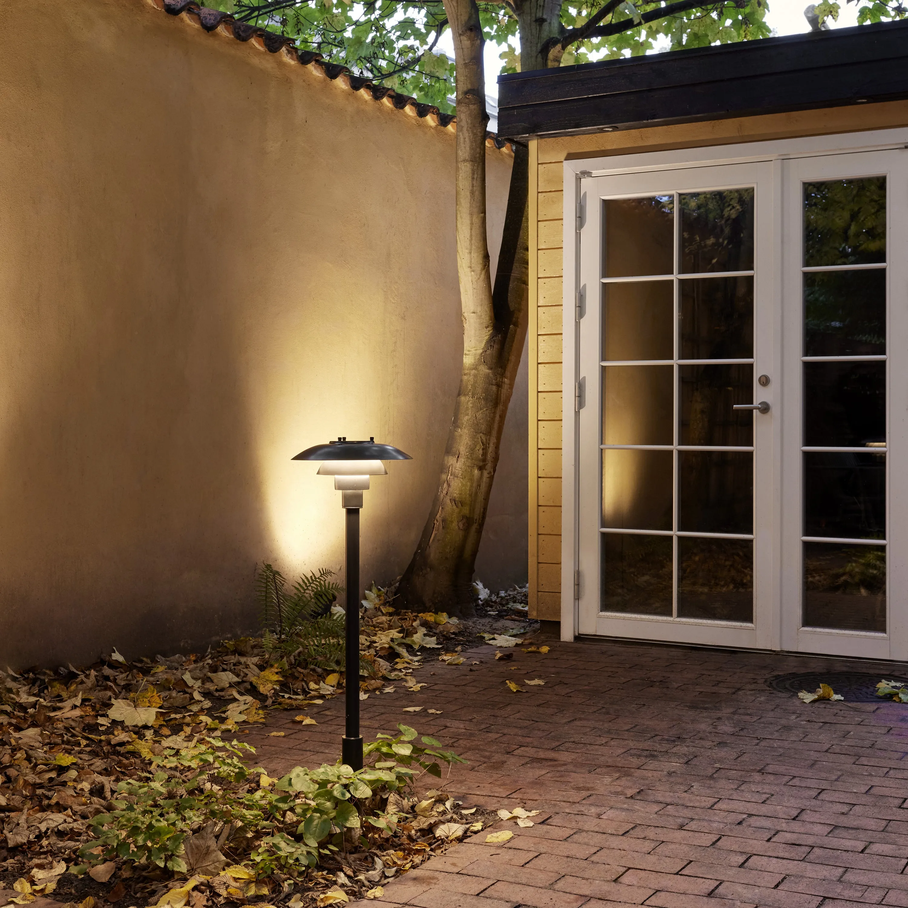 PH 3-2 Outdoor Bollard