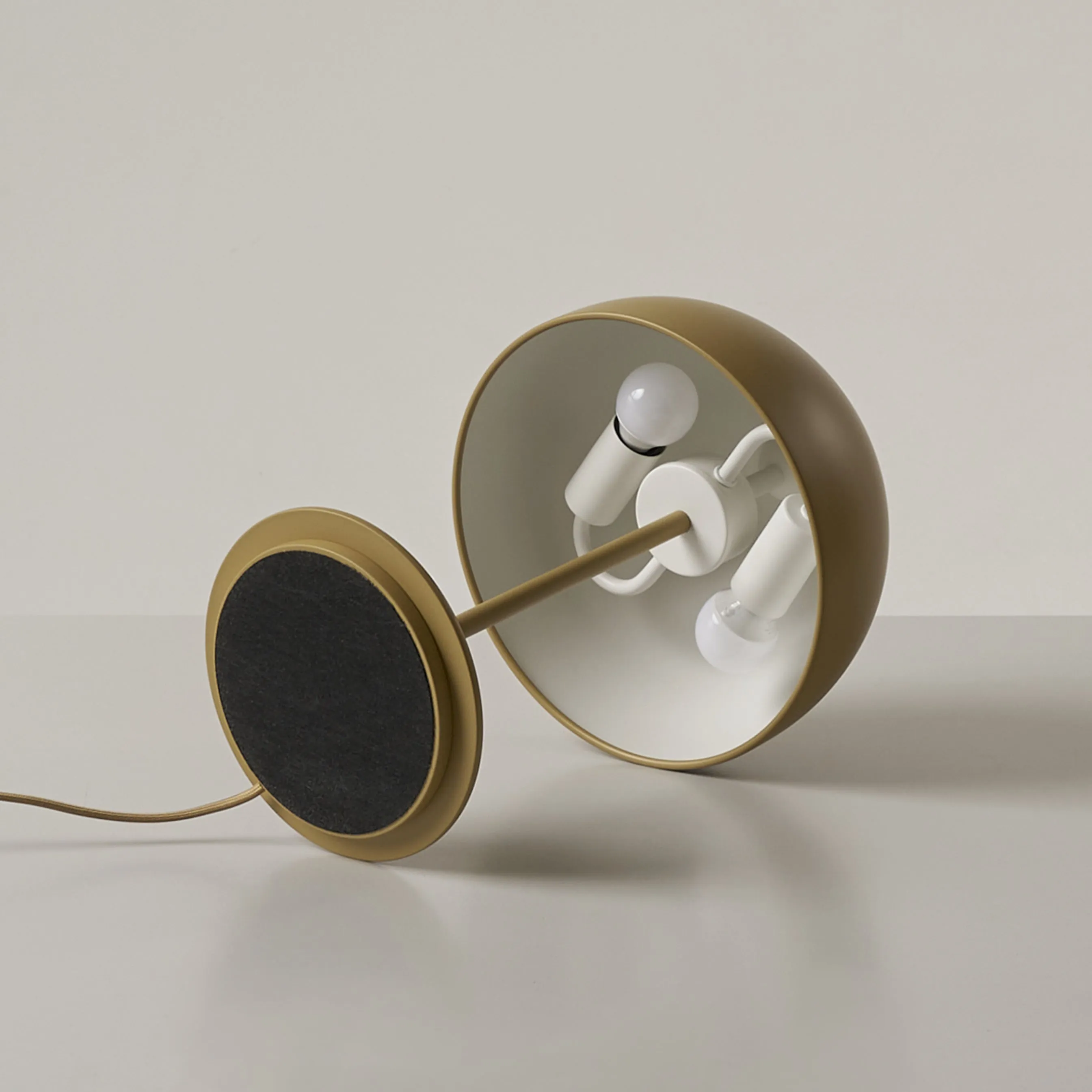 Pin Table Lamp