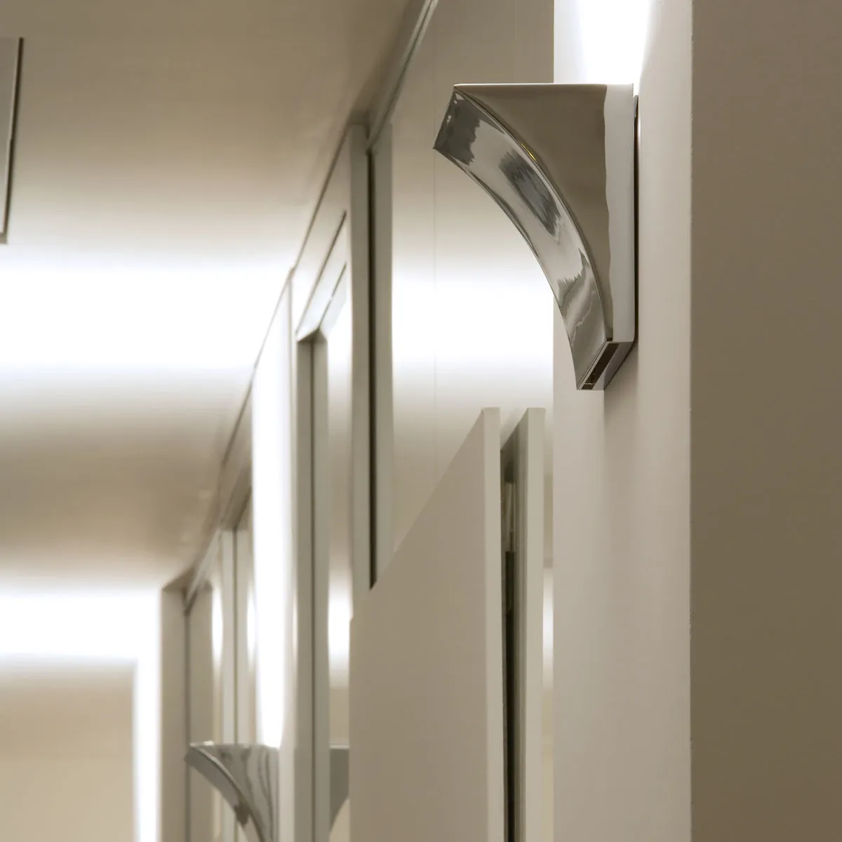 Pochette Wall Light